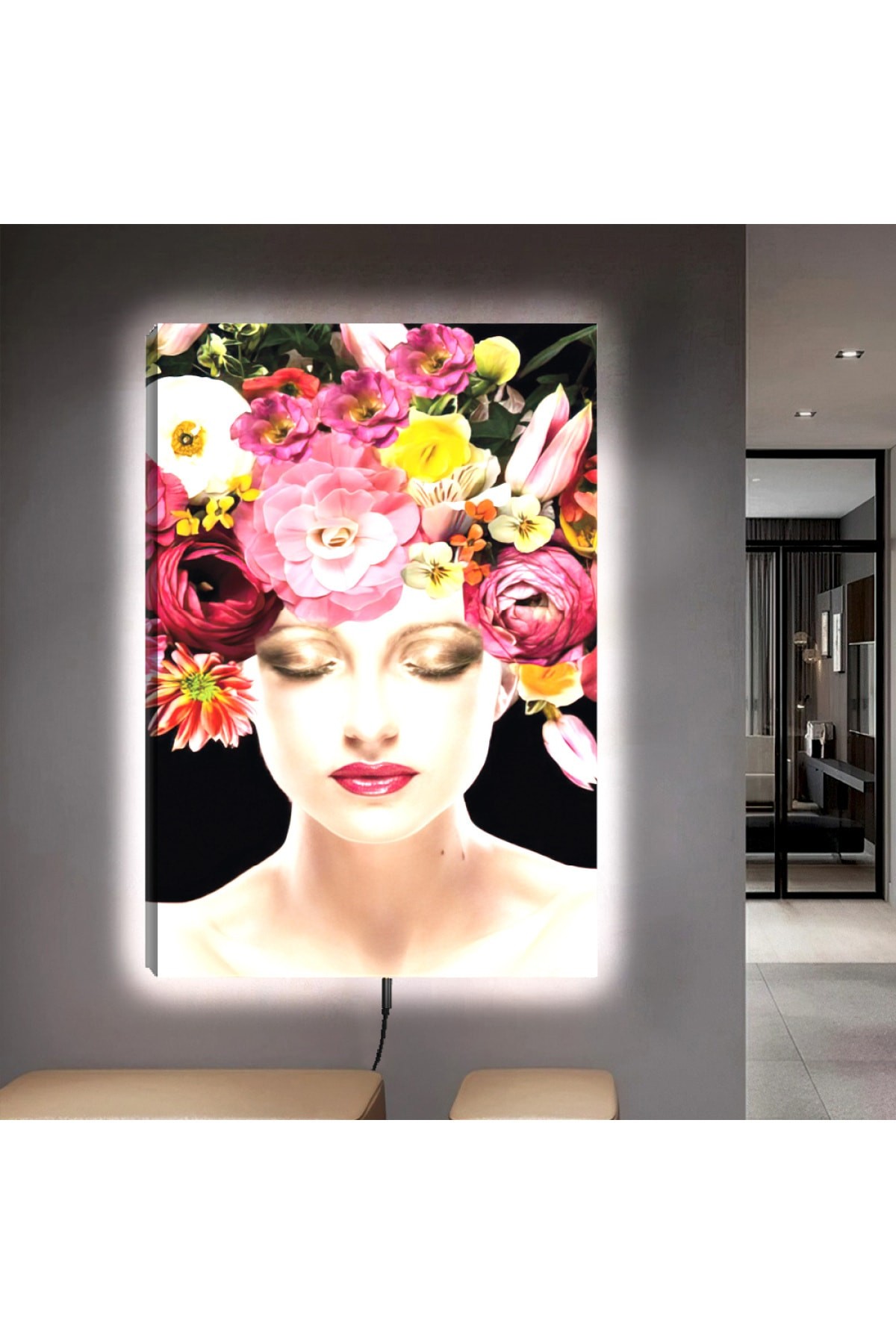 Canlı Ledli Genç Kadın Ahşap Şase Dijital Baskı Kanvas Tablo 90X60Cm