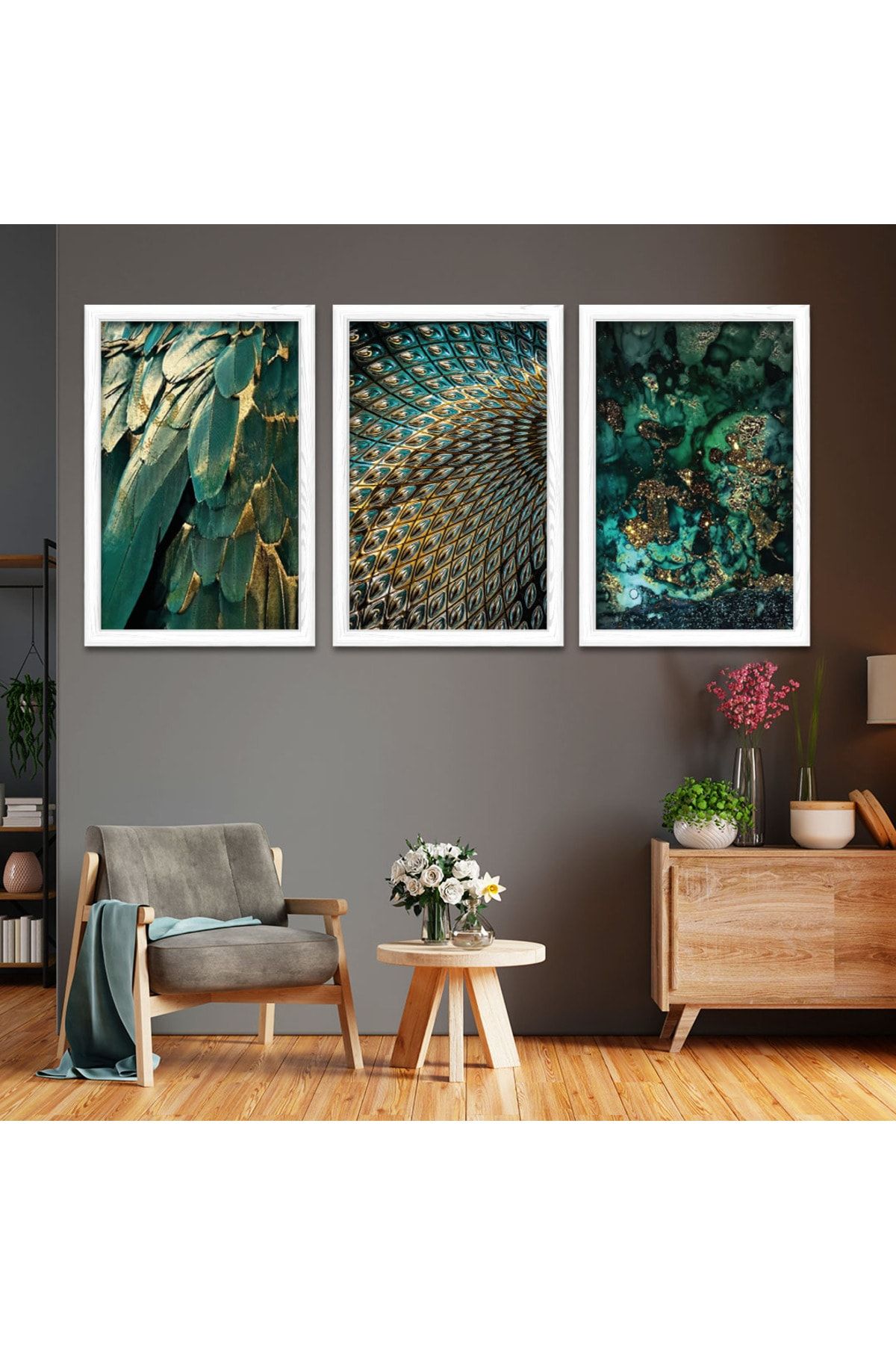 Beyaz Ahşap Çerçeveli Yeşil Renkli Tavus Kuşu Tüyleri Tablo