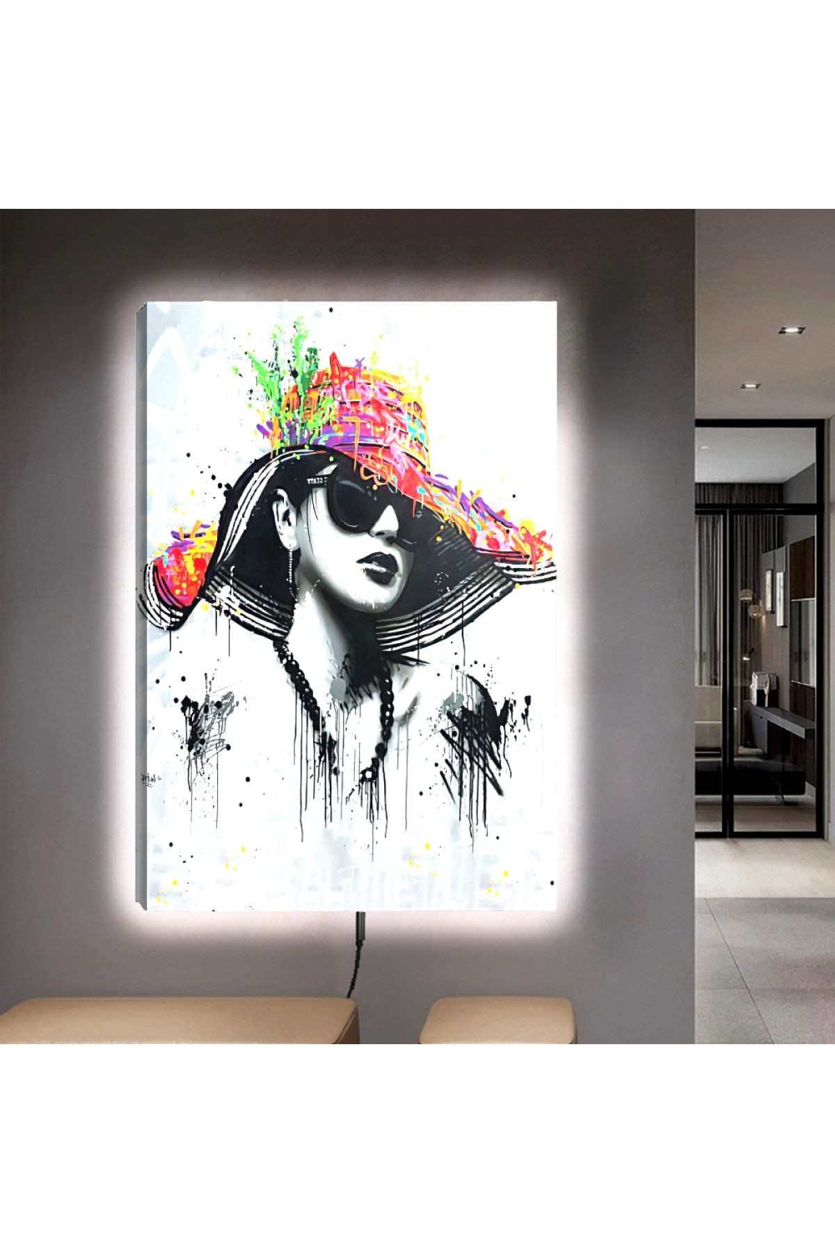 Ledli 90x60 Tarz Genç Kadın Kanvas Tablo