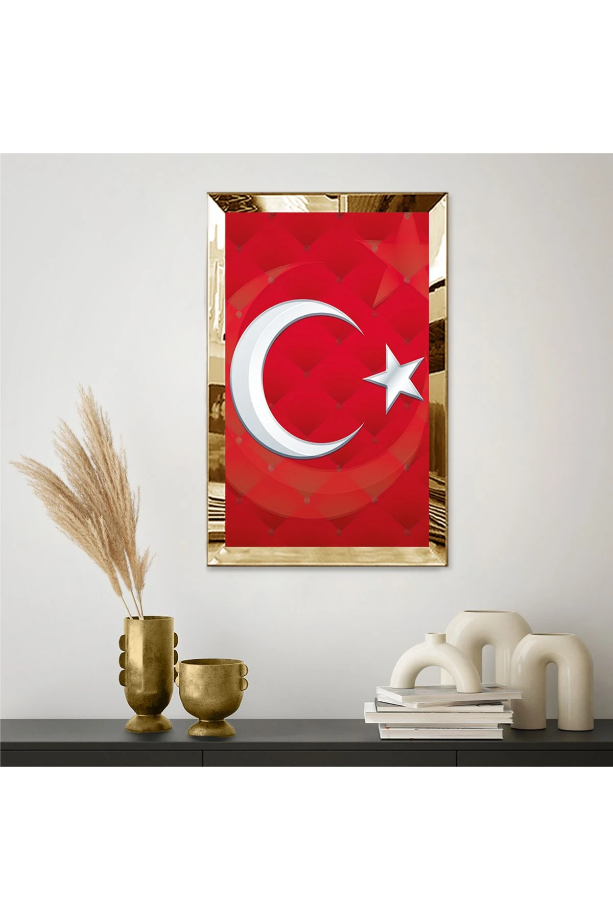 GOLD AYNALI PLEKSİ ÇERÇEVELİ KRIMIZI ARKA PLANLI AY YILDIZ BAYRAK TABLO