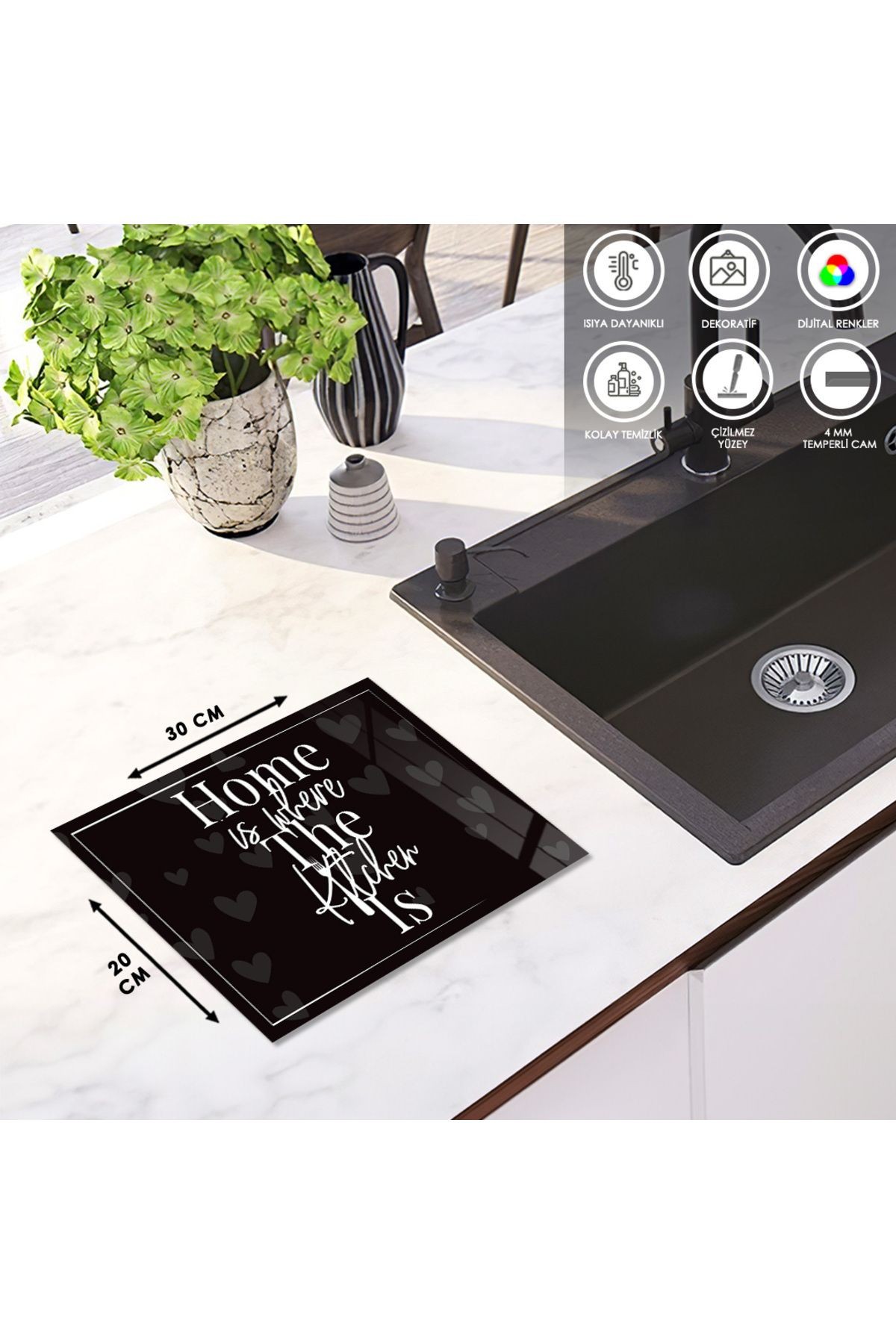 Cam Kesme Tahtası Kalpli "Home Is Where The Kitchen Is" Yazılı