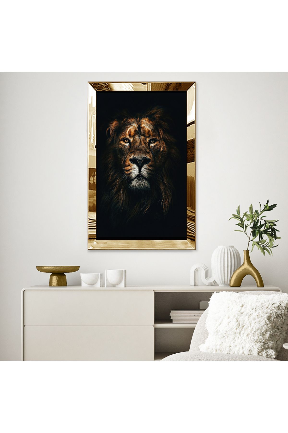 GOLD  AYNALI PLEKSİ ÇERÇEVELİ SİYAH TEMA ÜZERİNE ASLAN TABLOSU