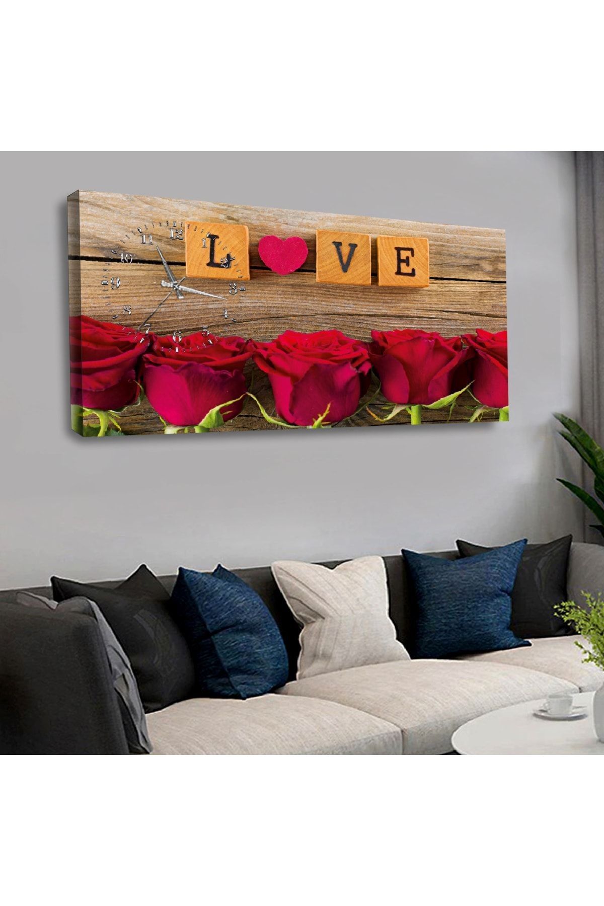 Kanvas Kırmızı Güller Ve Love Saatli Tablo