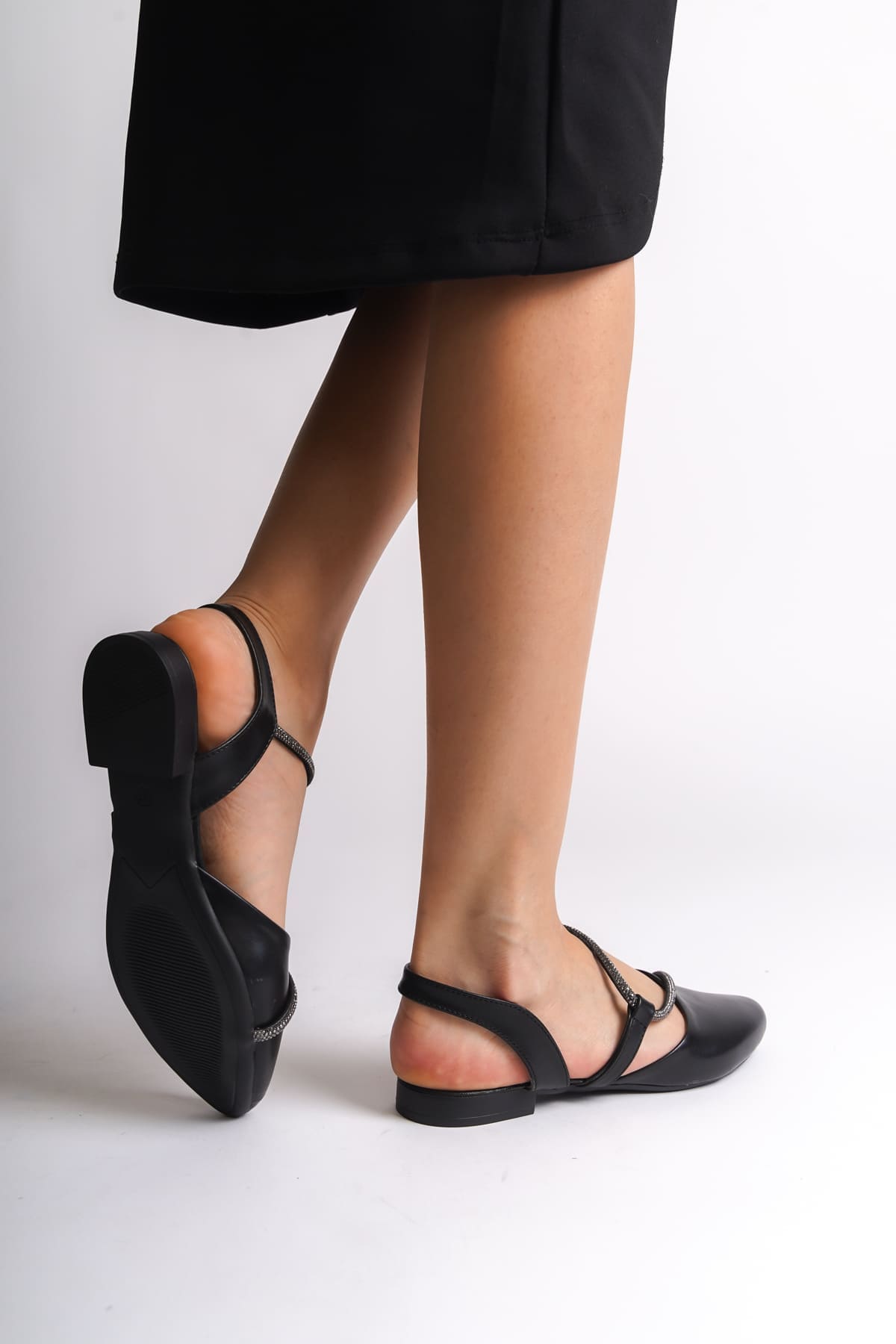 HANNAH Lastikli Ortopedik Rahat Taban Taş Detaylı Kadın Babet Ayakkabı ST - Siyah