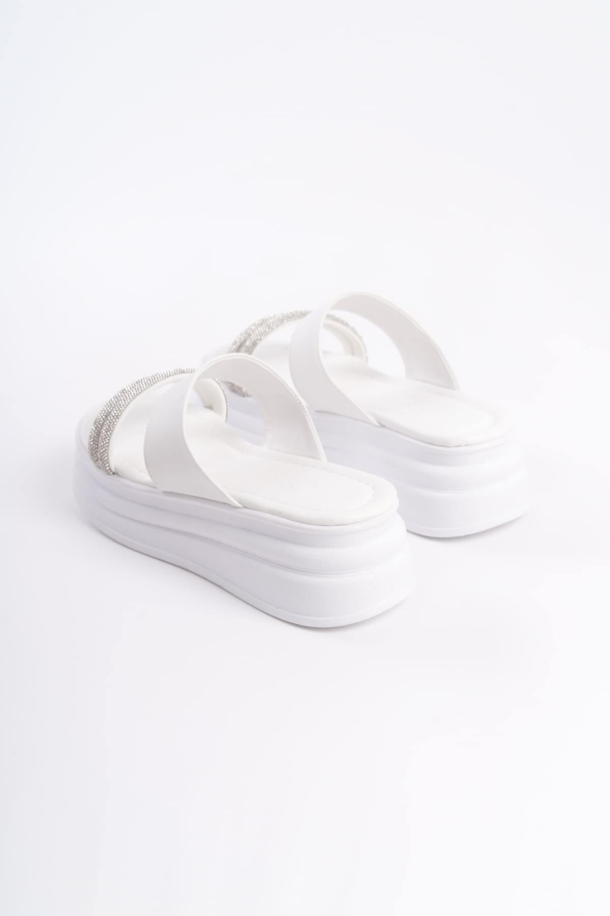 SARAH Düz Topuklu Taşlı Şeritli Kalın Ve Ortopedik Taban Kadın Terlik BT - Beyaz