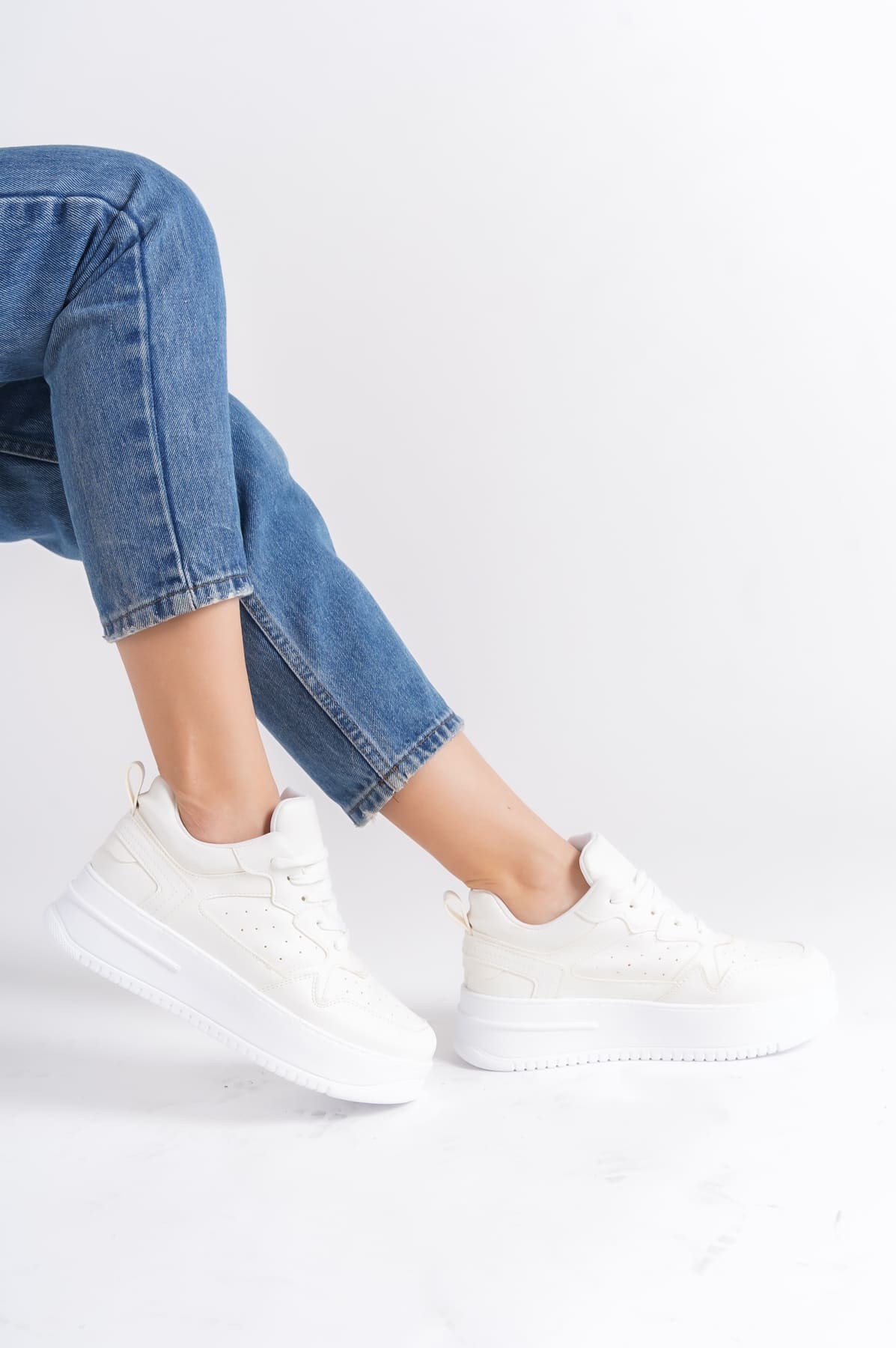 ALESSI Bağcıklı Ortopedik Taban Kadın Sneaker Spor Ayakkabı BT - Kırık Beyaz