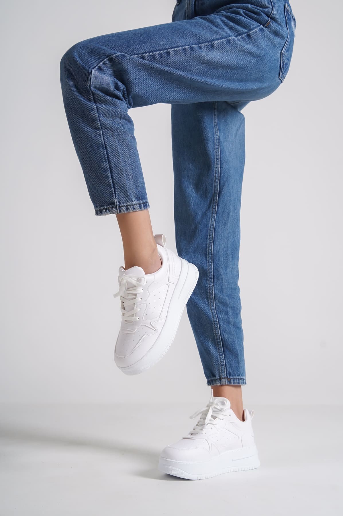 ALESSI Bağcıklı Ortopedik Taban Kadın Sneaker Spor Ayakkabı BT - Beyaz