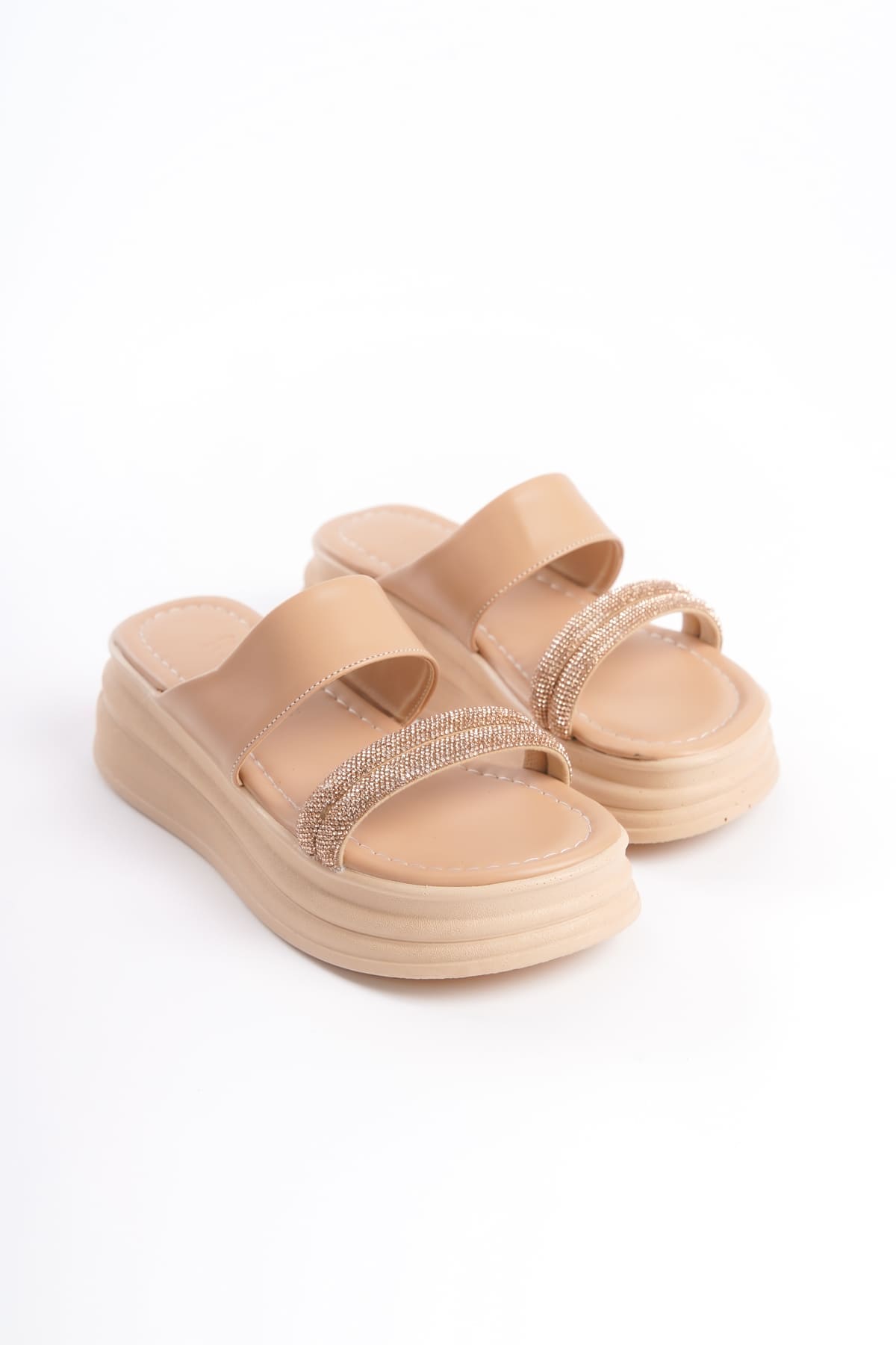 SARAH Düz Topuklu Taşlı Şeritli Kalın Ve Ortopedik Taban Kadın Terlik TT - Ten