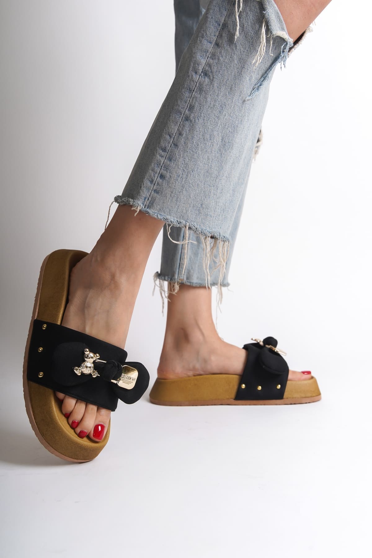 DILA Kalın Ve Ortopedik Taban Ayıcıklı Saten Kadın Terlik KT - Siyah