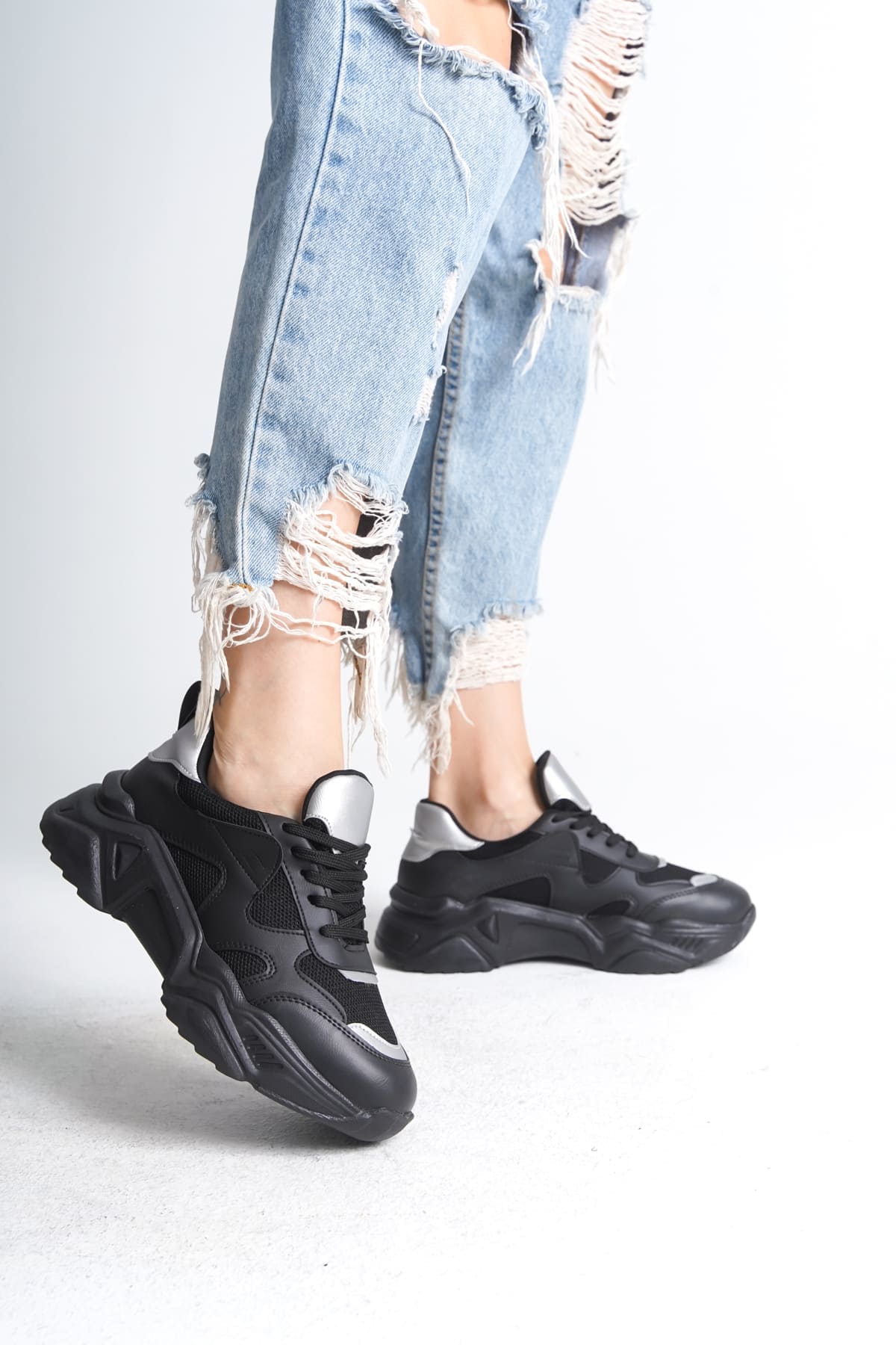 TOKYO Bağcıklı Ortopedik Taban Triko Detaylı Kadın Spor Ayakkabı ST - Siyah/Gri