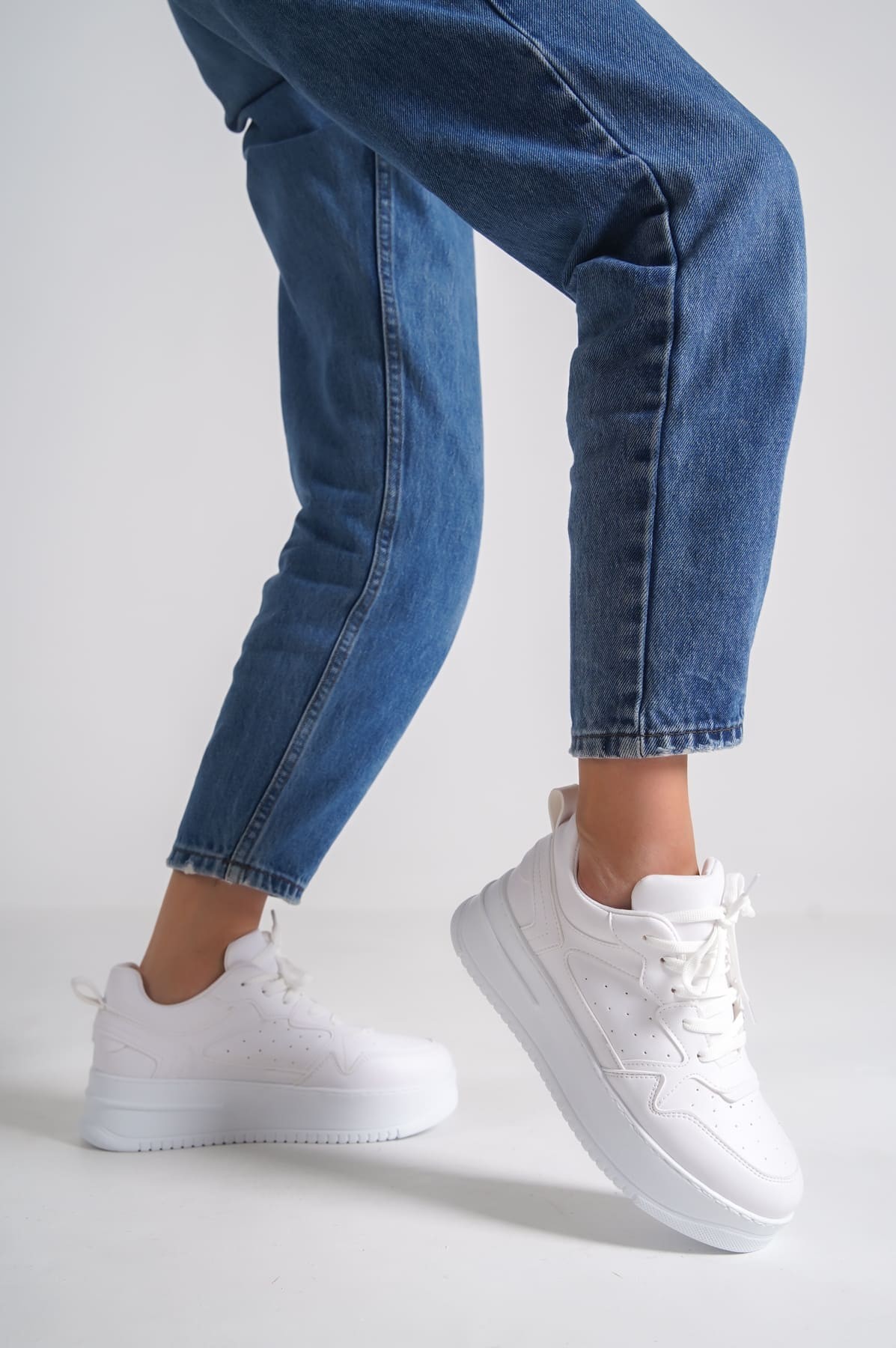 ALESSI Bağcıklı Ortopedik Taban Kadın Sneaker Spor Ayakkabı BT - Beyaz
