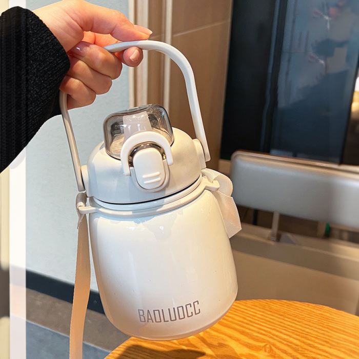 Paslanmaz Çelik Tombul Su Matarası - 650ml - Askılı ve Pipetli Çelik Suluk 