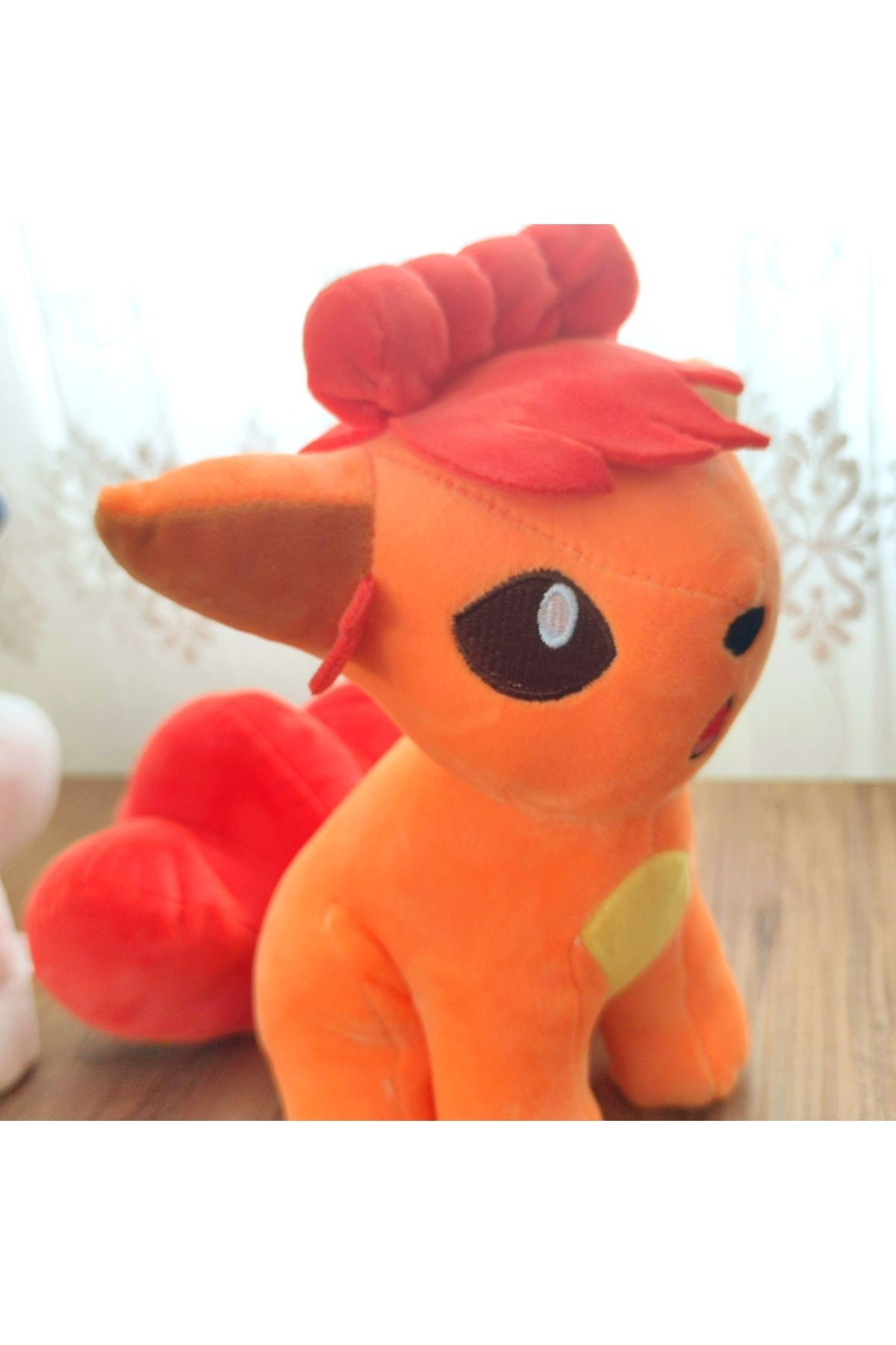 Vulpix ateş 23cm Pokemon peluş oyuncak figür