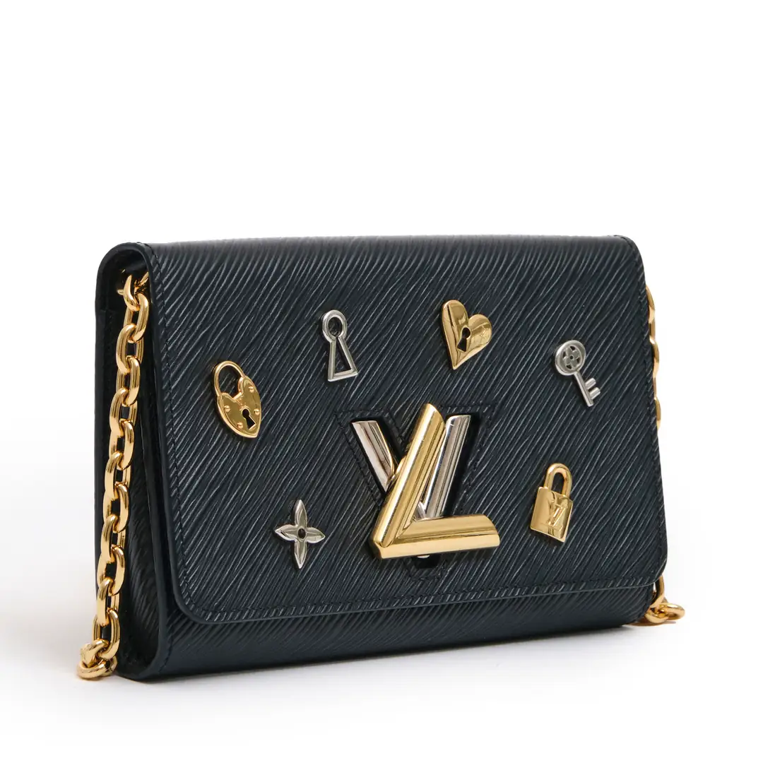 Louis Vuitton - Siyah Epi Twist Love Lock WOC Çanta - Authentic