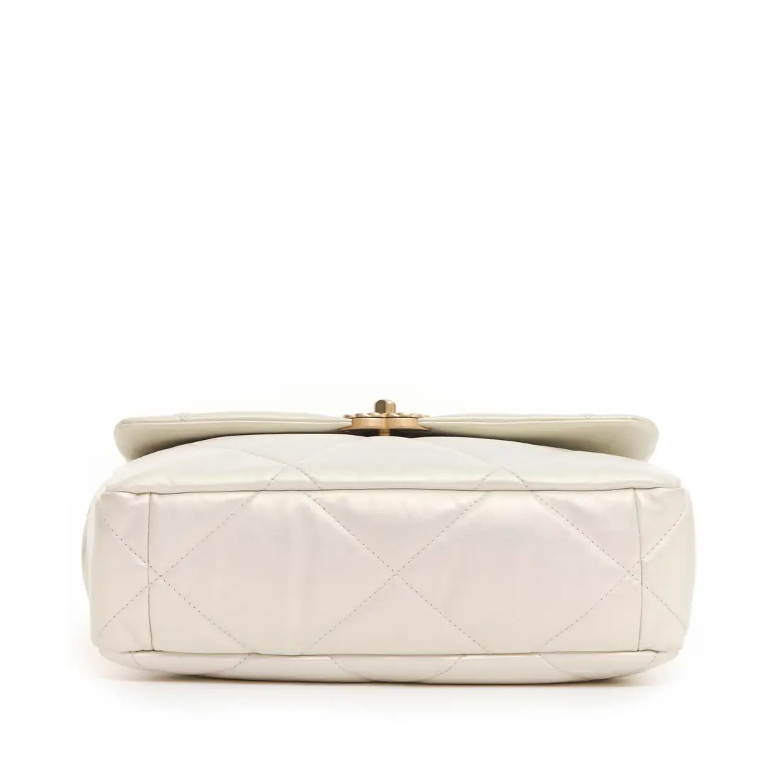 Chanel - Beyaz Large No19 Flap Çanta - Authentic Seconds