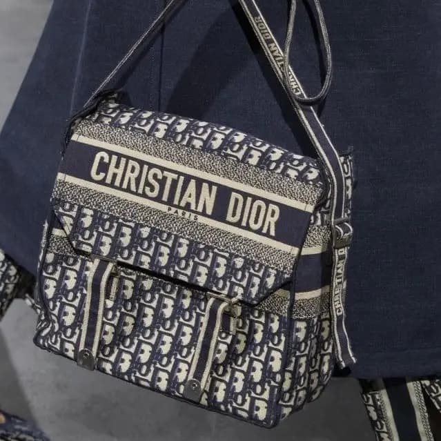 Christian Dior - Lacivert Oblique Logo 'Diorcamp' Medium Çanta