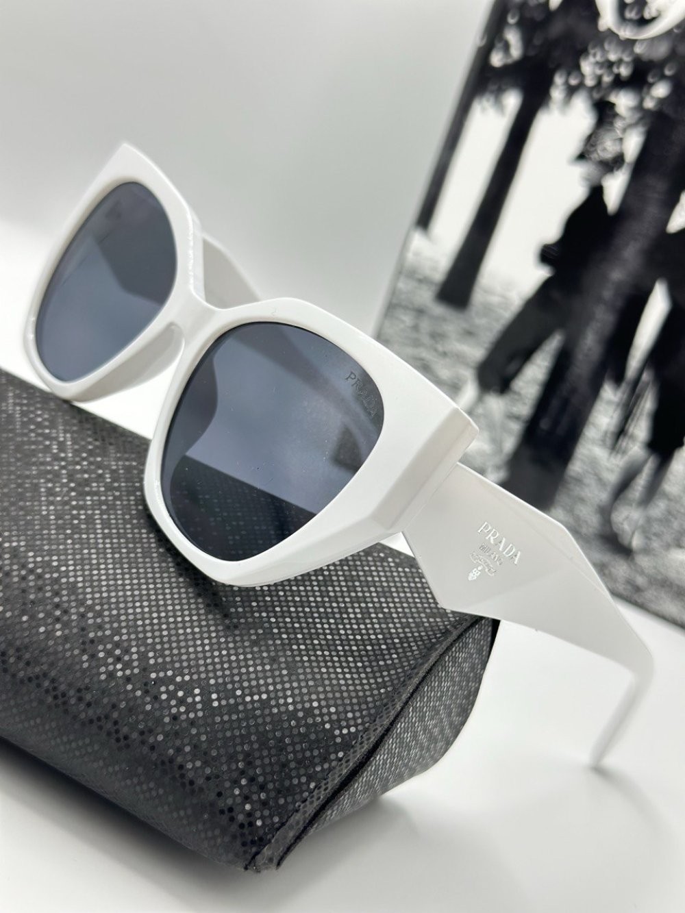 Prada Milano Beyaz Kadın Güneş Gözlüğü  
