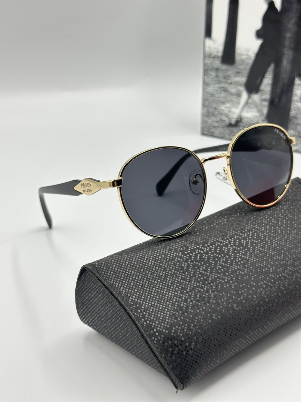 Prada Gold Çerçeve Siyah Cam Unisex Güneş Gözlüğü  