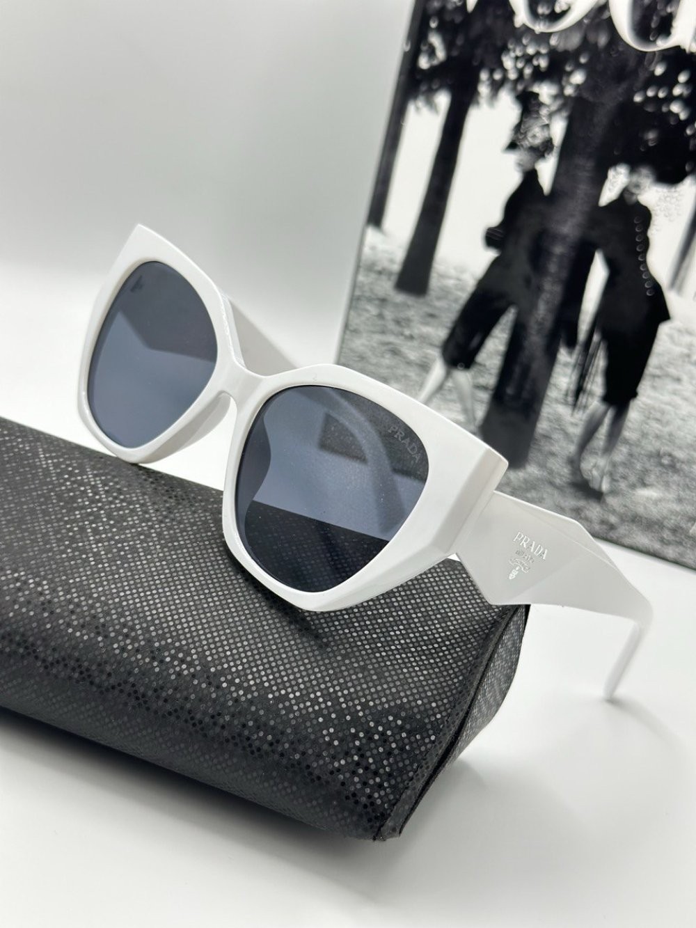 Prada Milano Beyaz Kadın Güneş Gözlüğü  
