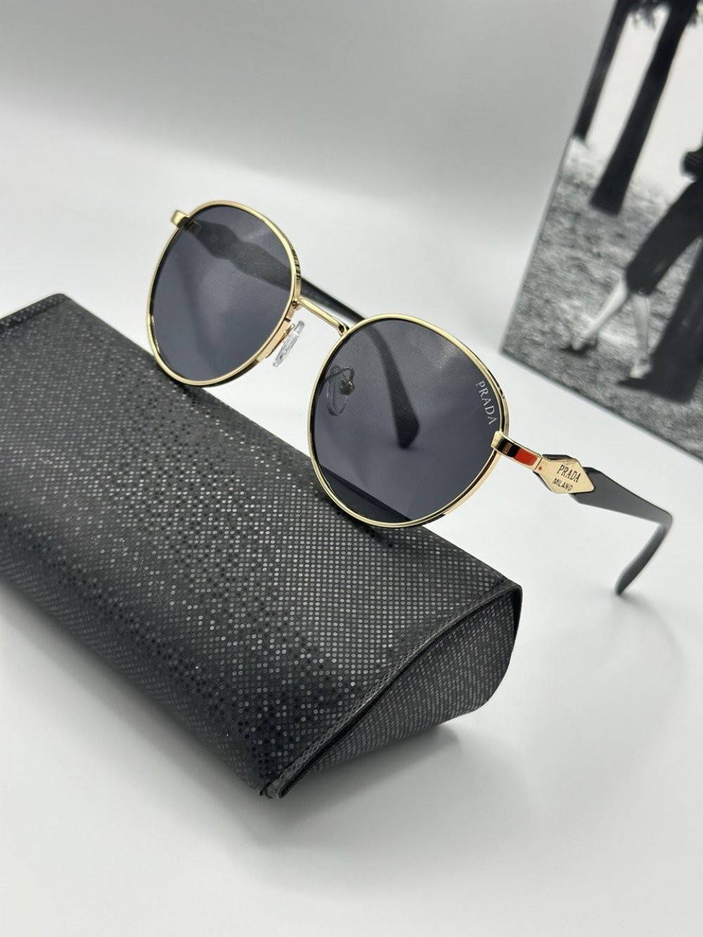 Prada Gold Çerçeve Siyah Cam Unisex Güneş Gözlüğü  