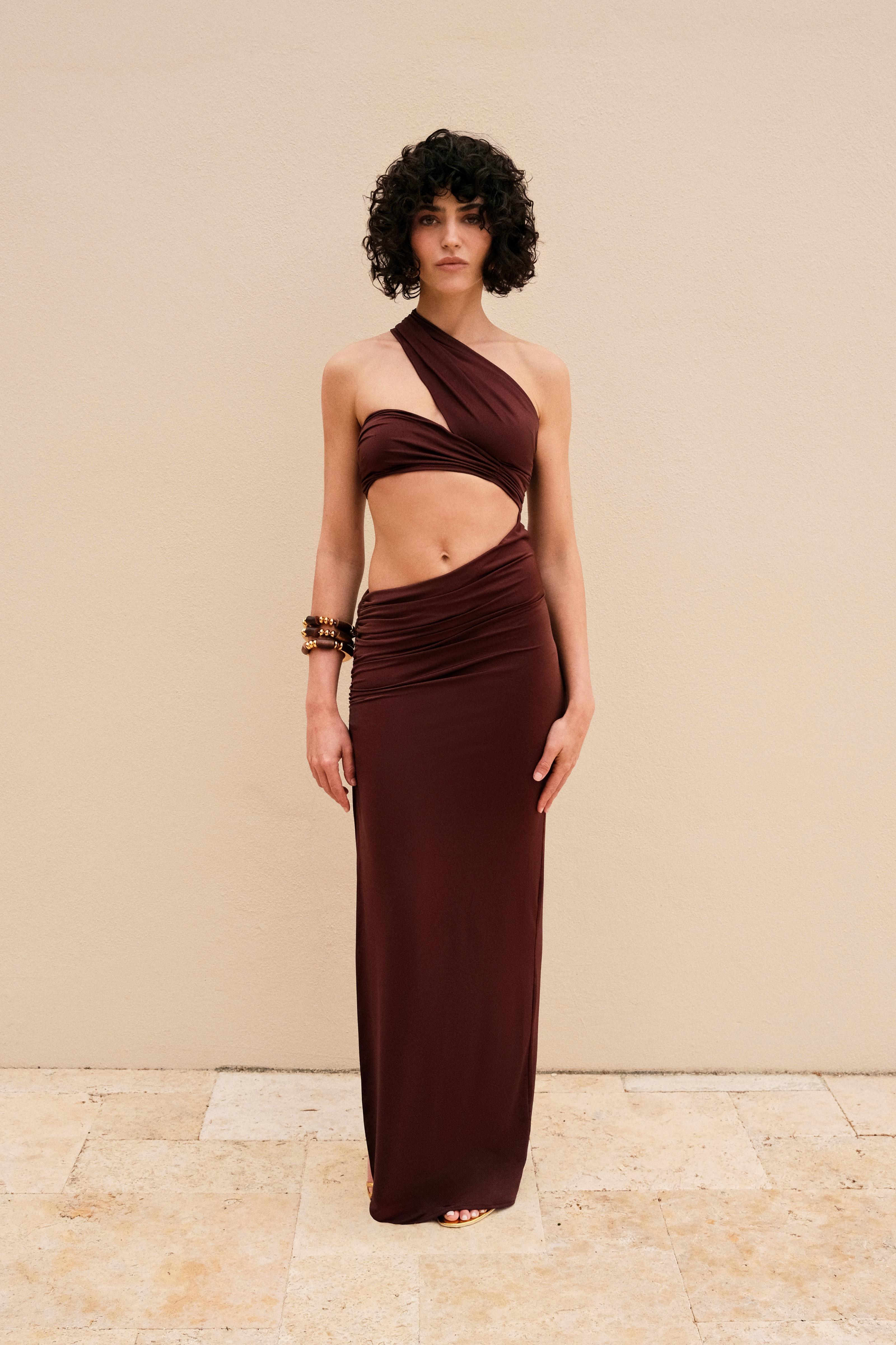 Ola Low-cut Long Dress