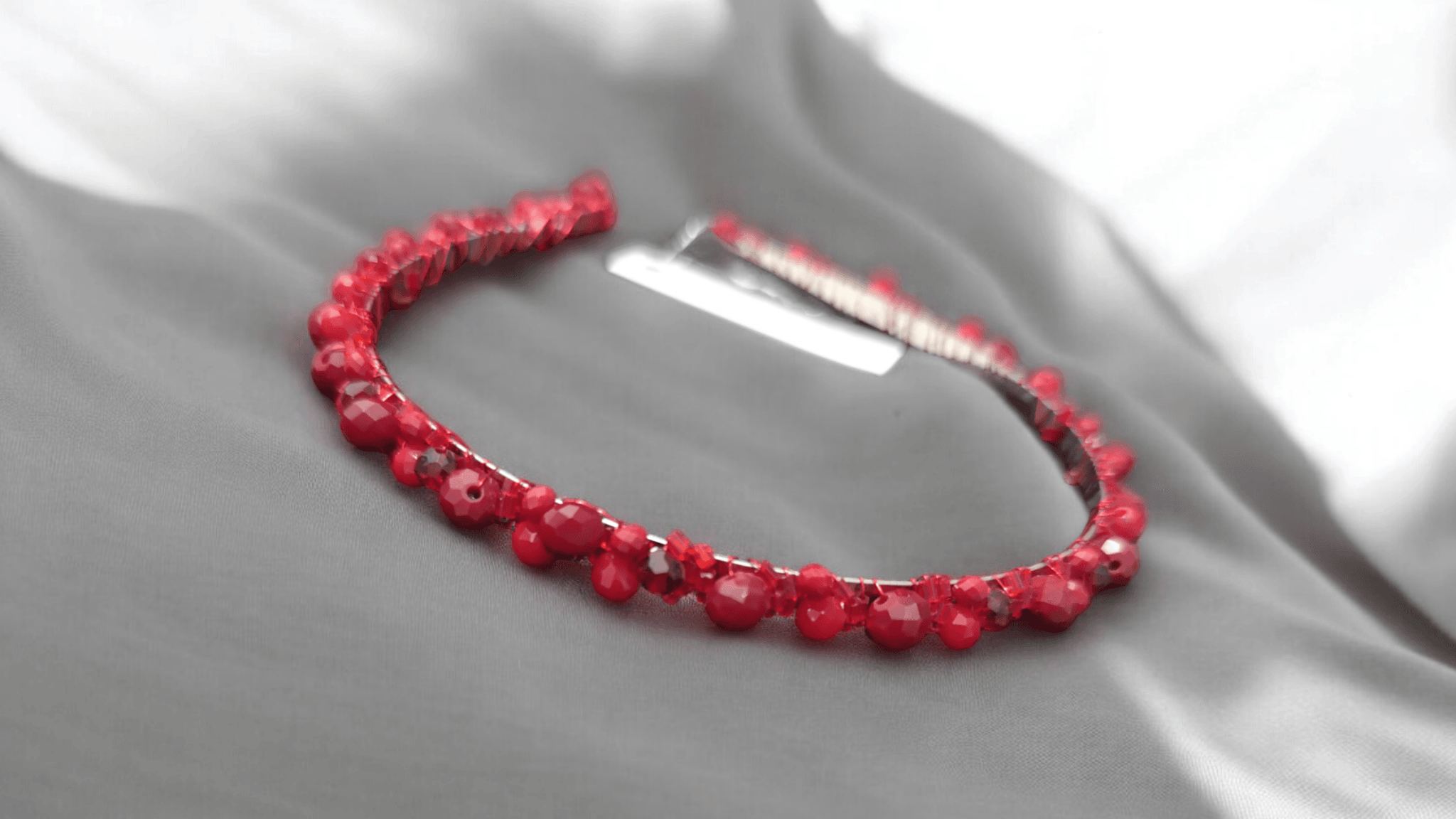 Crimson Charm Kına Tacı main variant image