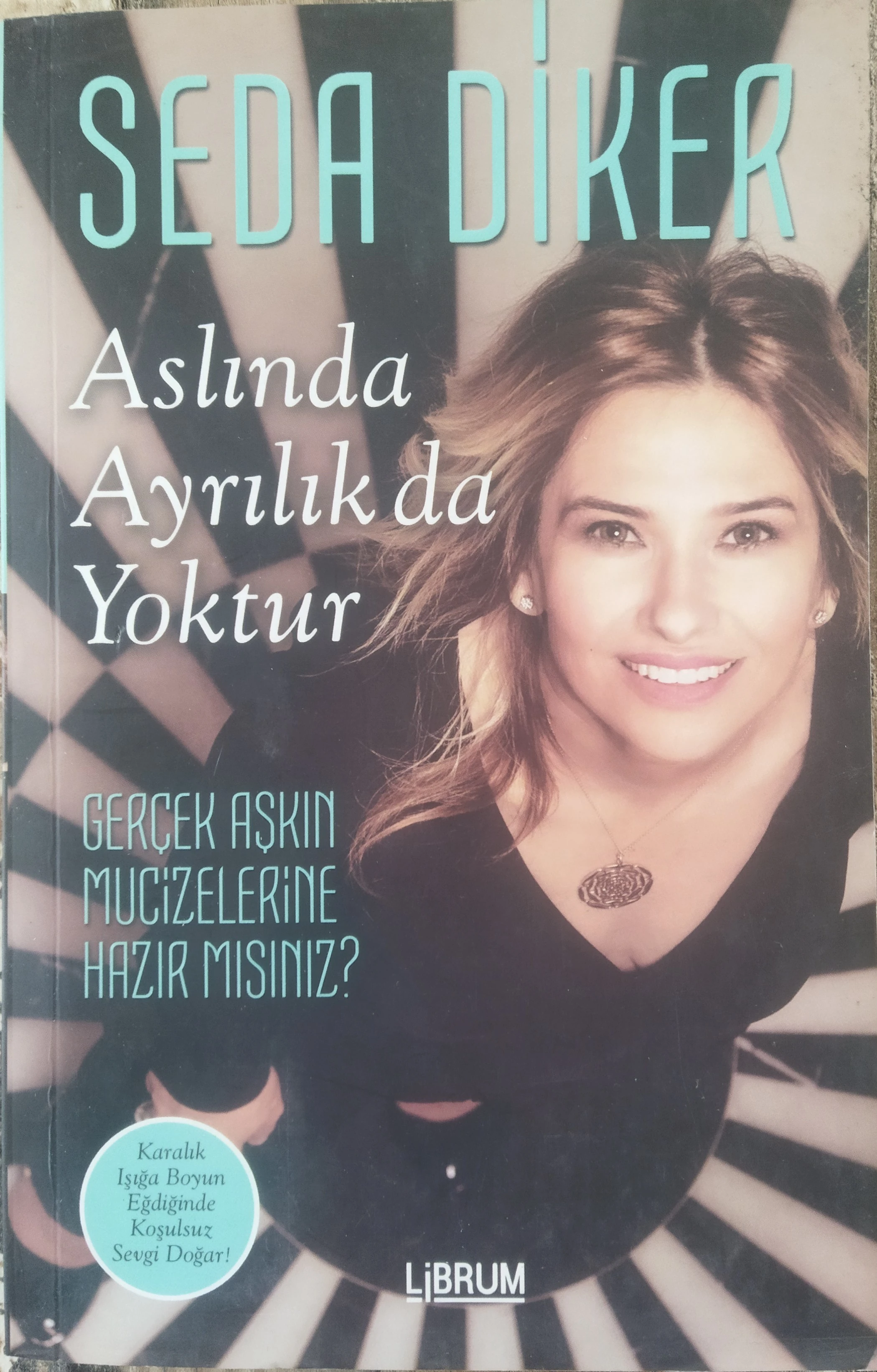 Aslında Ayrılık Da Yoktur - Seda Diker