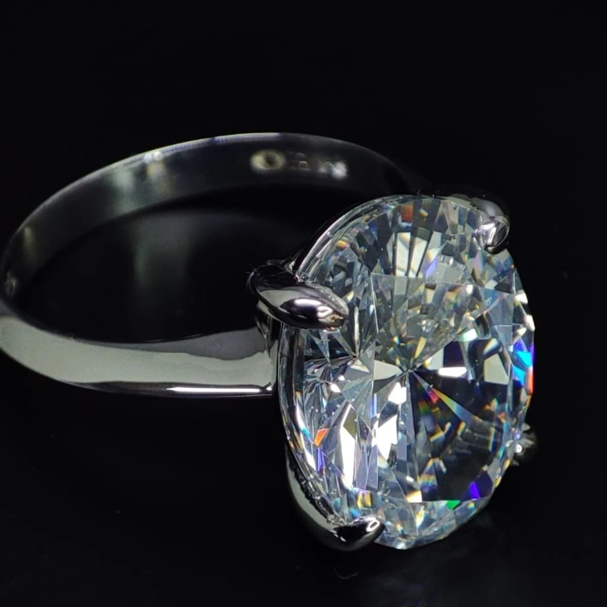 Tiffany 14*10 MM Oval Tektaş Gümüş Yüzük