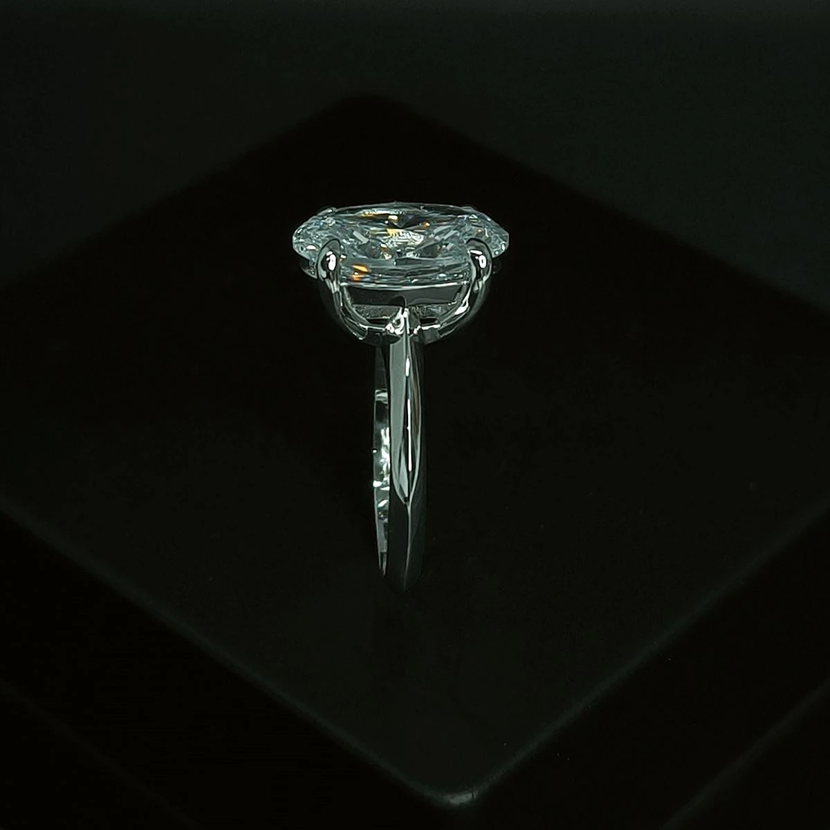 Tiffany 14*10 MM Oval Tektaş Gümüş Yüzük