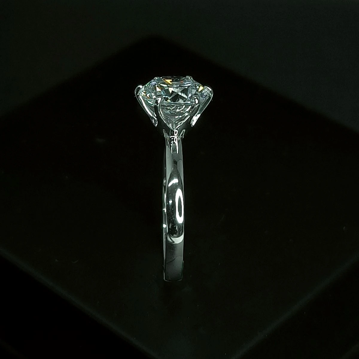 Tiffany 9 MM Tektaş Gümüş Yüzük