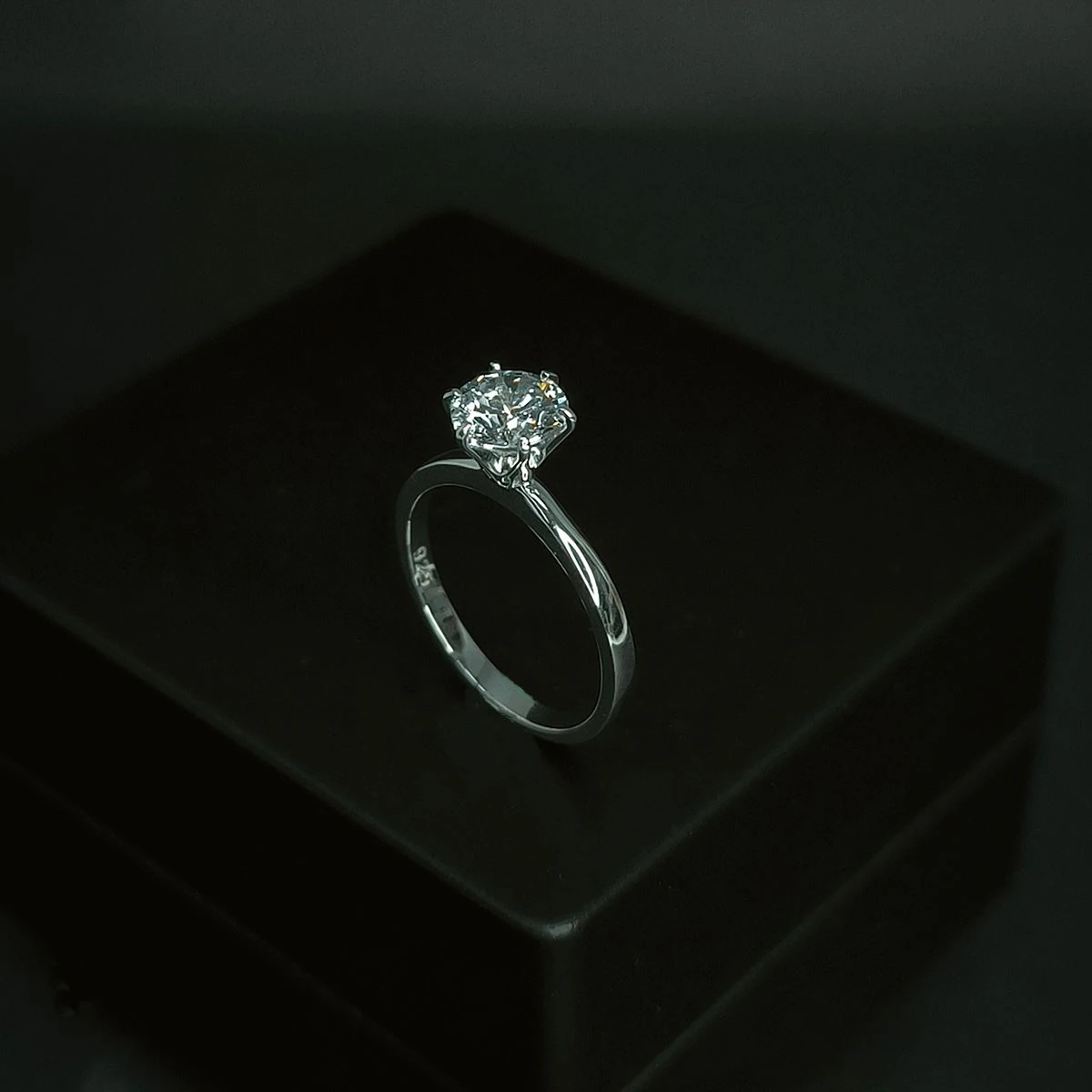 Tiffany 7 MM Tektaş Gümüş Yüzük