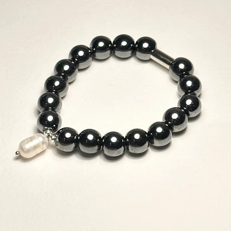 İNCİLİ HEMATİT LASTİKLİ  BİLEKLİK