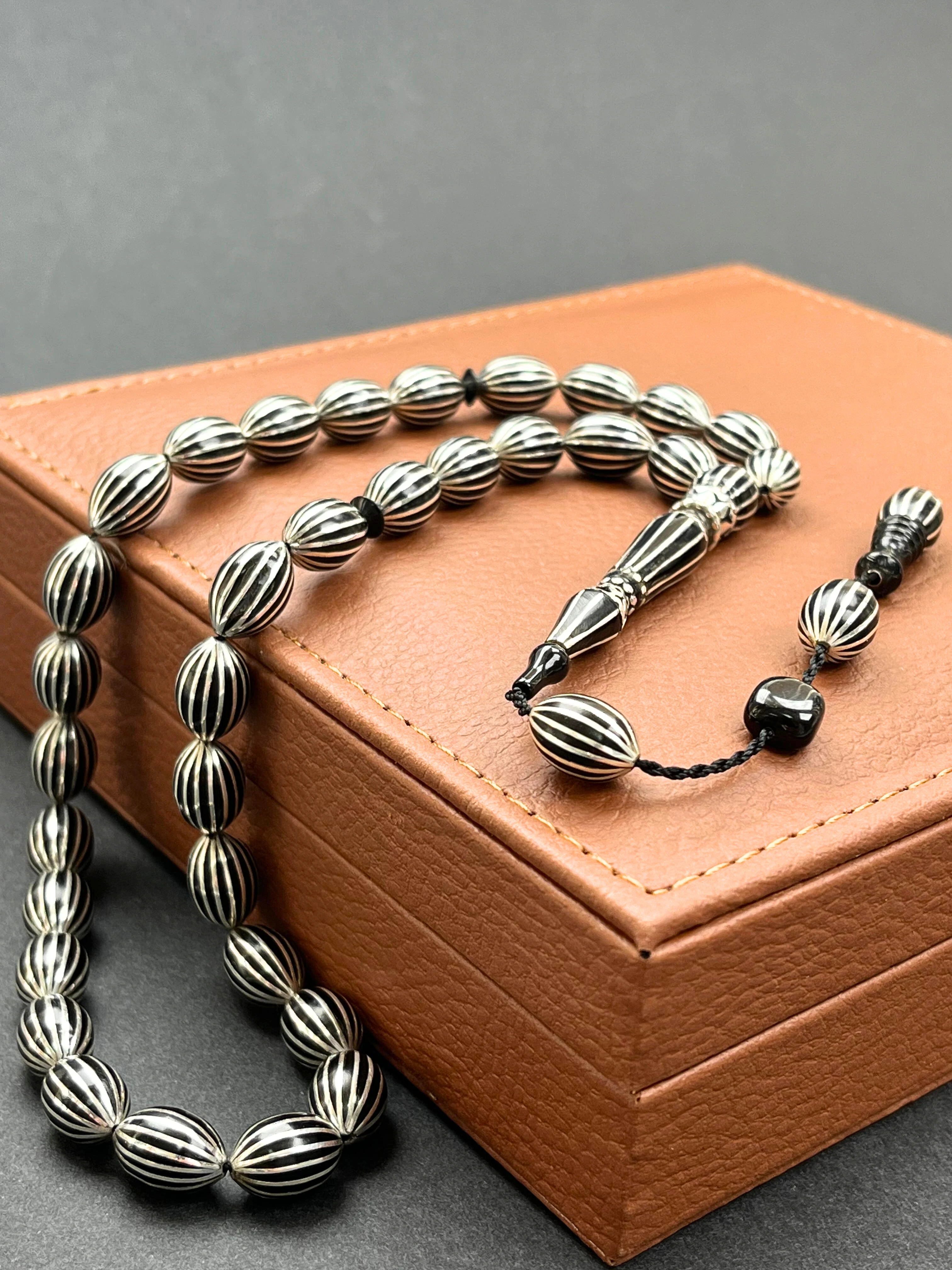 Beyzi Kesim 16'lı Nakkaş İmame Oltu Taşı Tespih