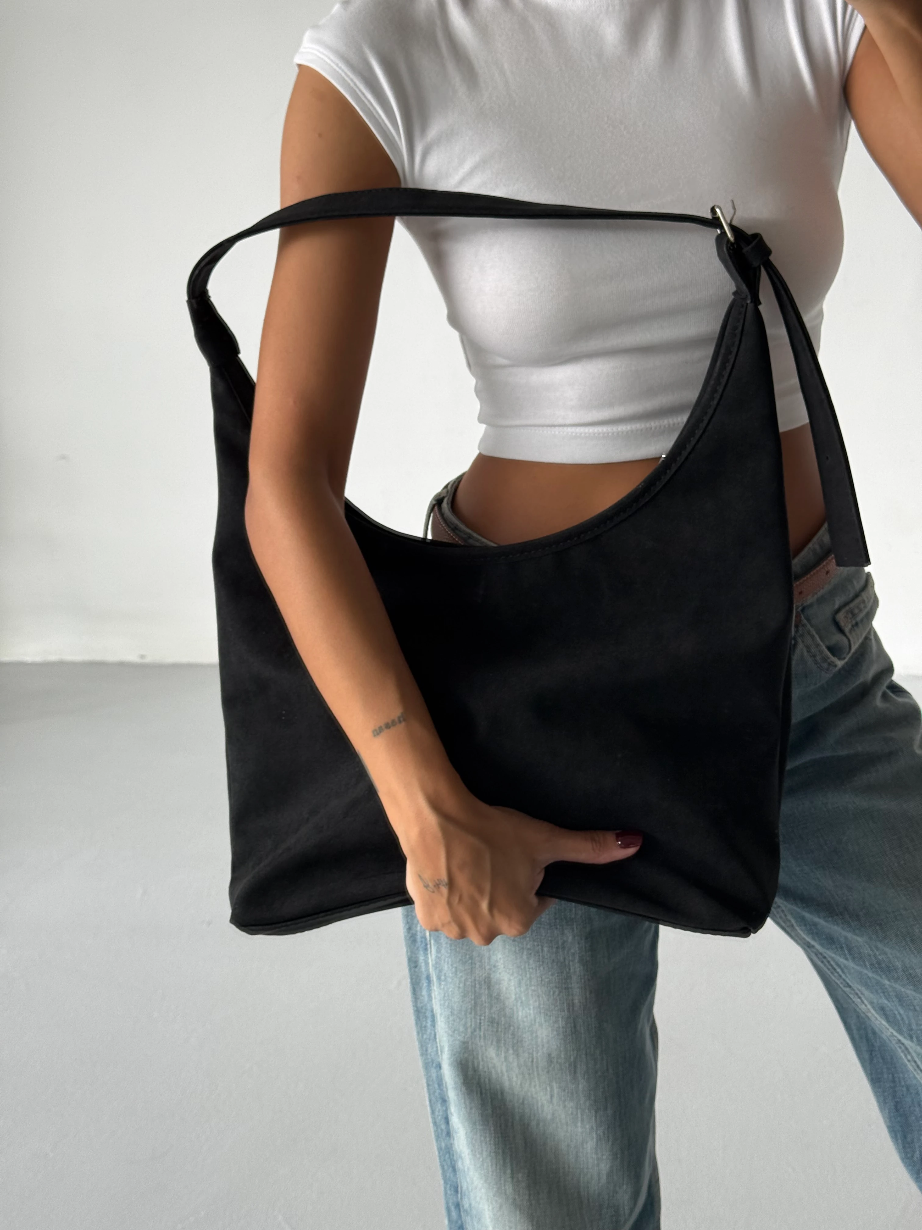 Kadın Ayarlanabilir Askılı Omuz Çantası Cove - Siyah Süet
