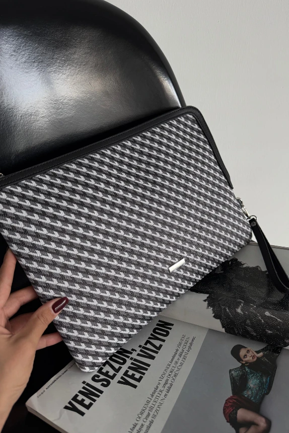 Monogram Desenli Dizüstü Bilgisayar Kılıfı Appy