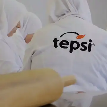 Tepsi Su Böreği logolu önlük ve oklava