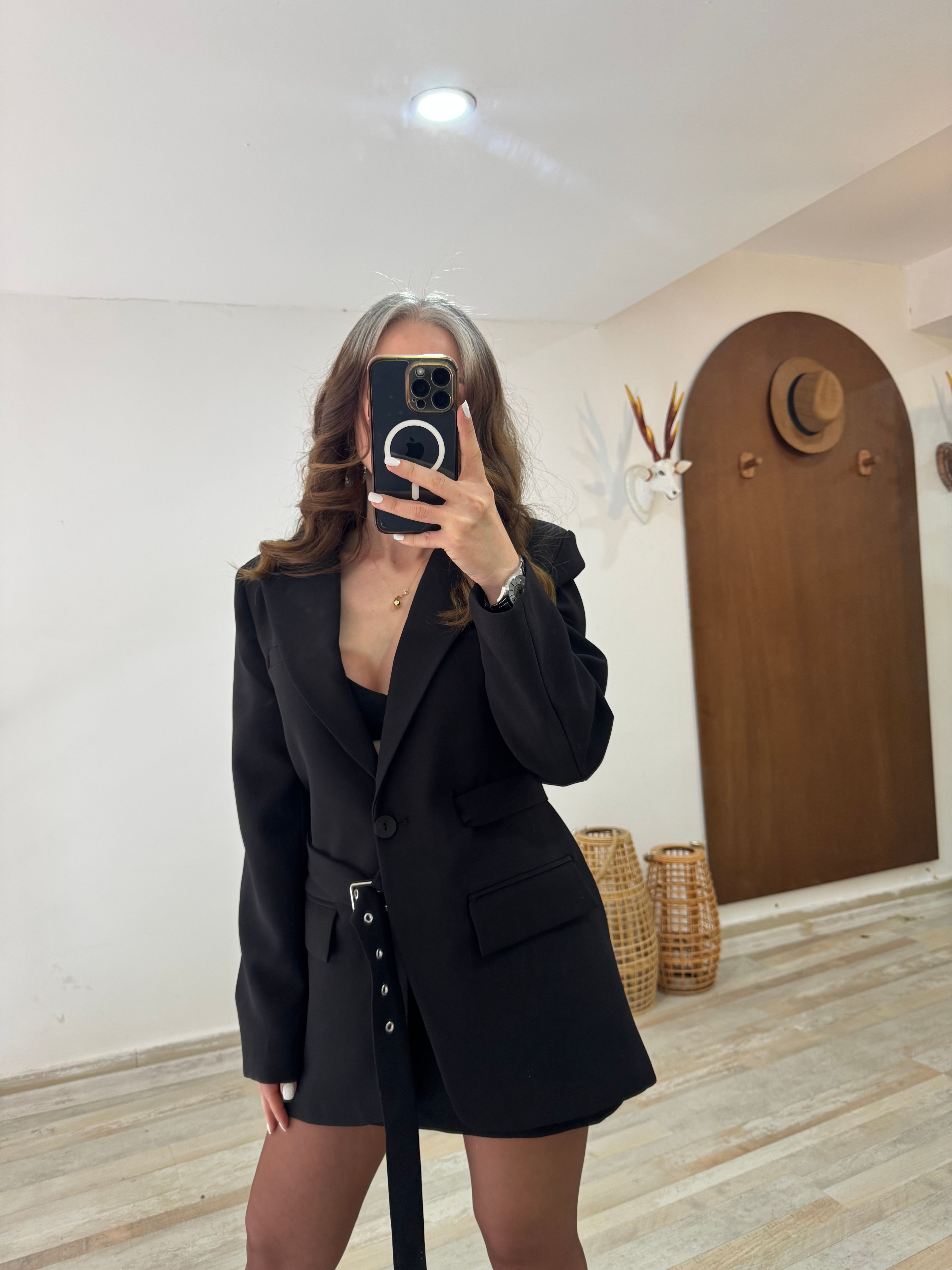 Siyah Kemerli Blazer Ceket