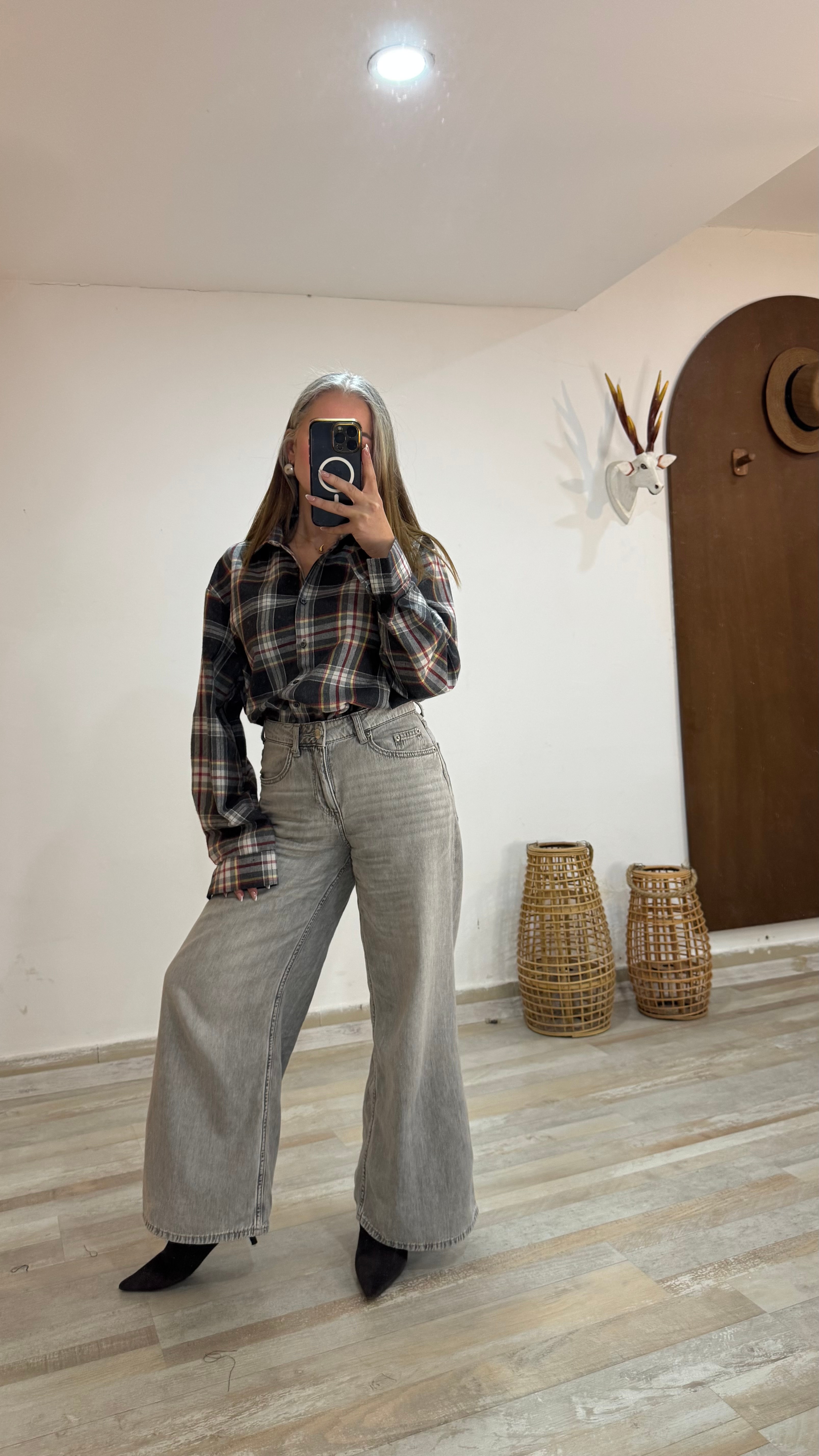 Gri Renk Ekose Gömlek