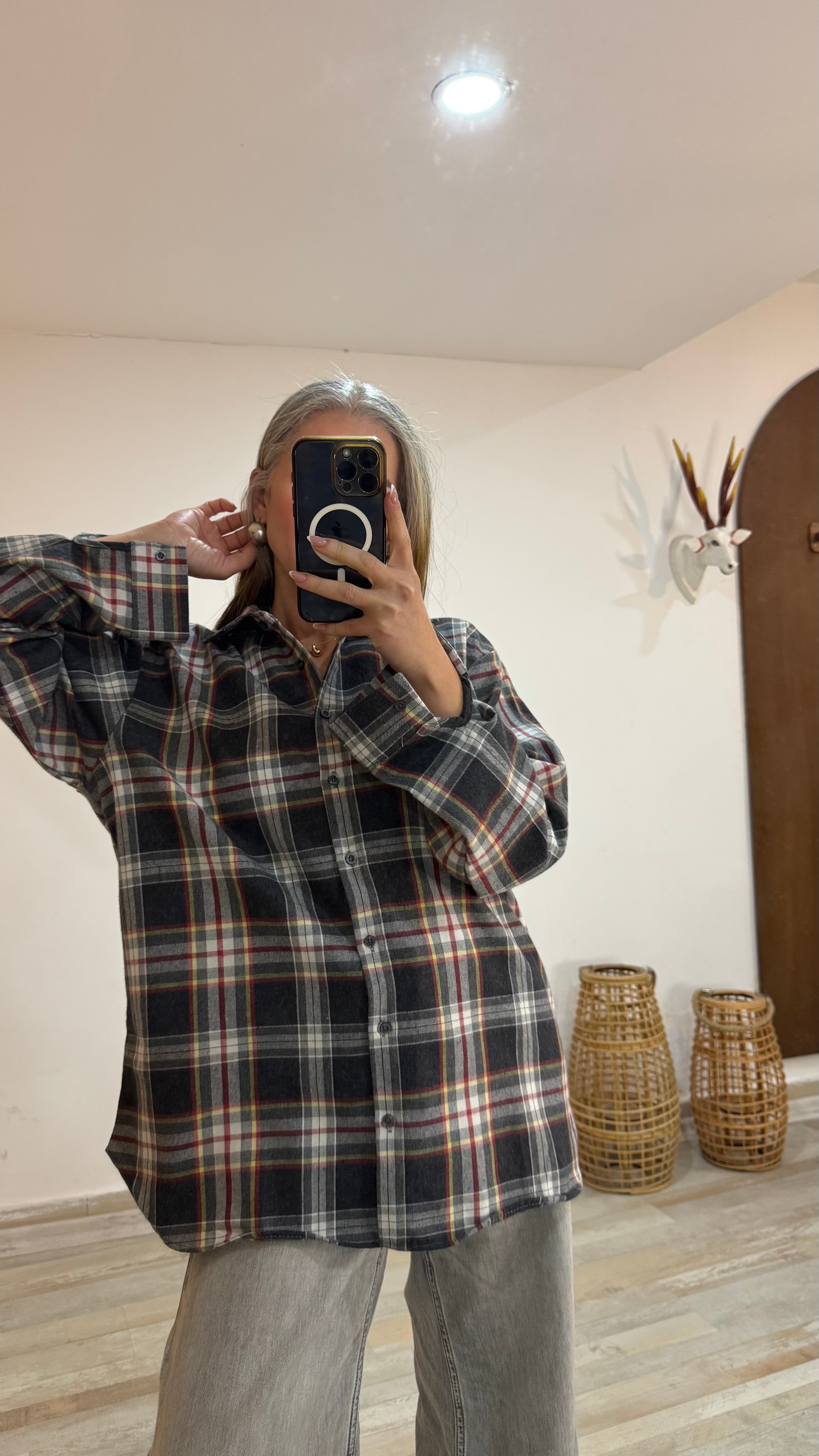 Gri Renk Ekose Gömlek