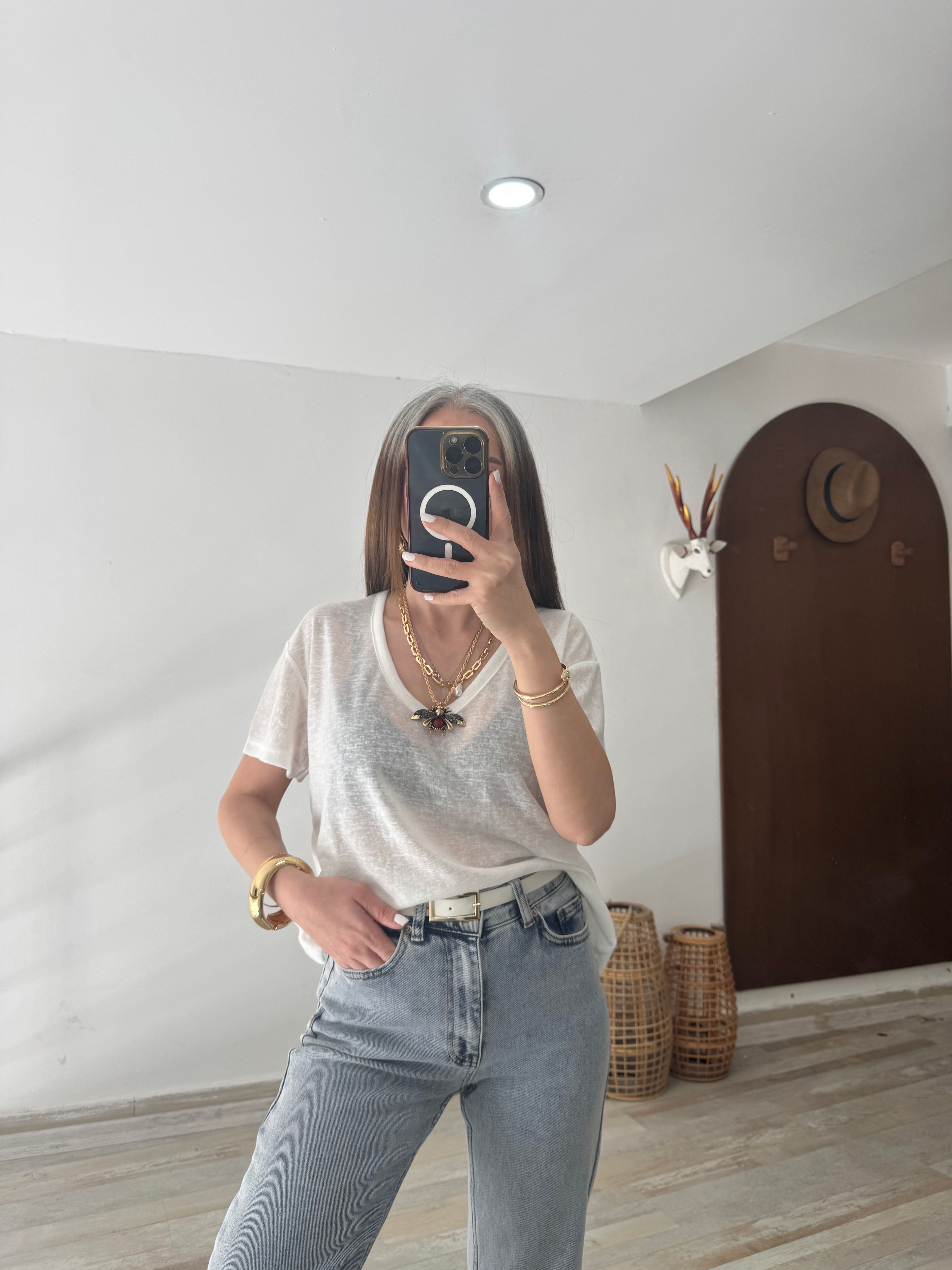 V Yaka Tiril Tiril Basic  - Beyaz