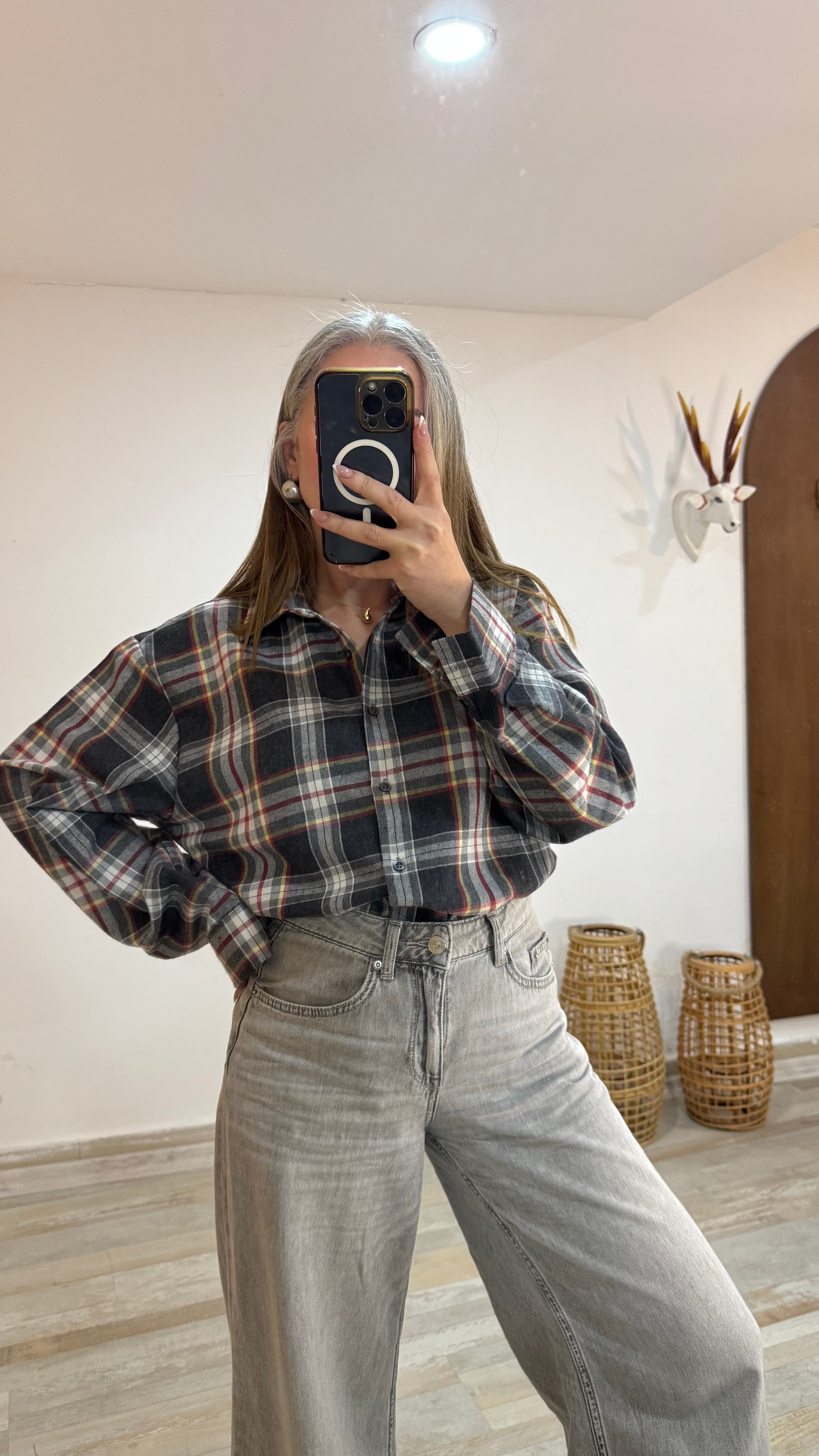 Gri Renk Ekose Gömlek