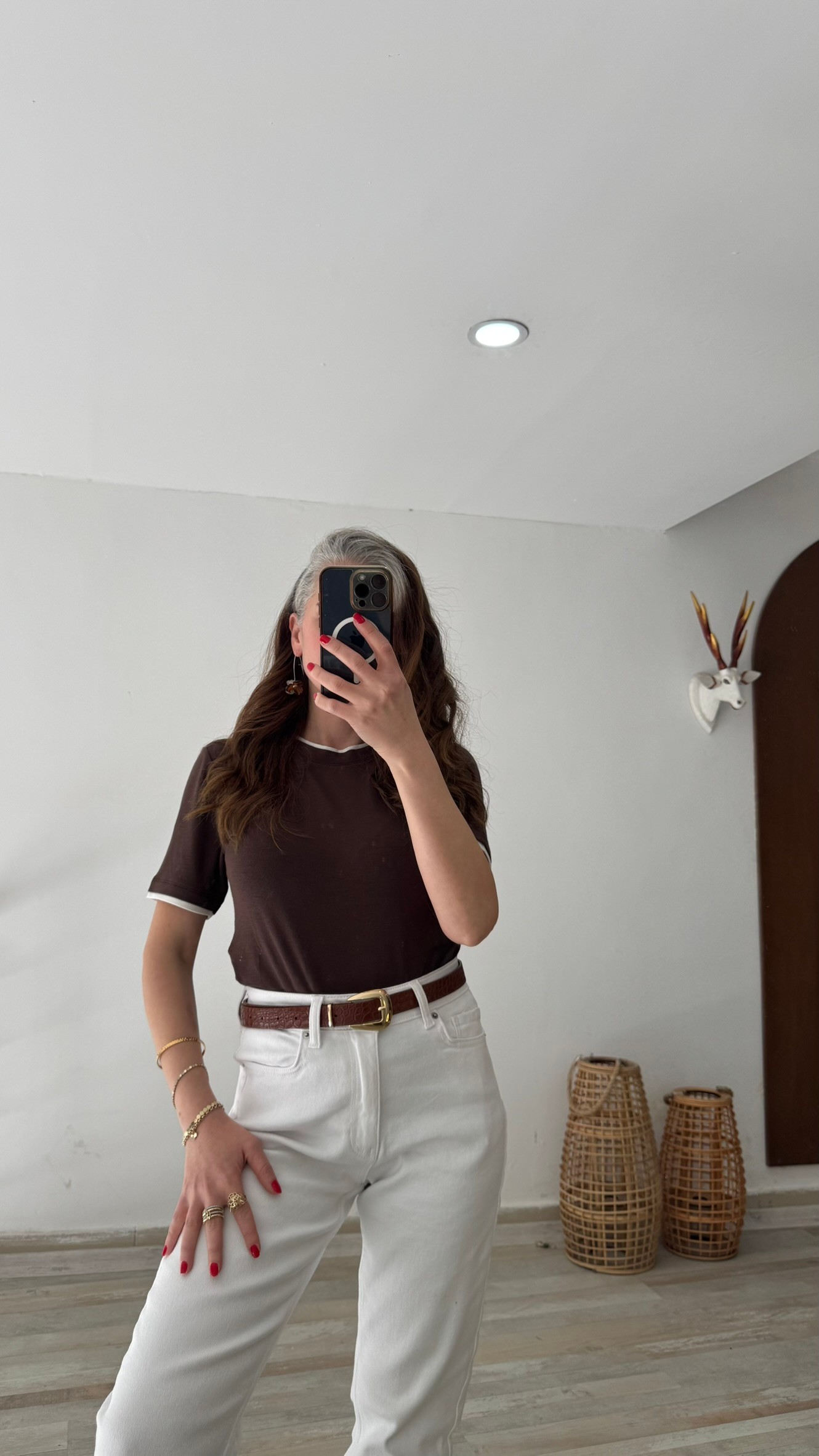 Acıkahve Kol ve Yaka Detaylı Basic T-Shirt