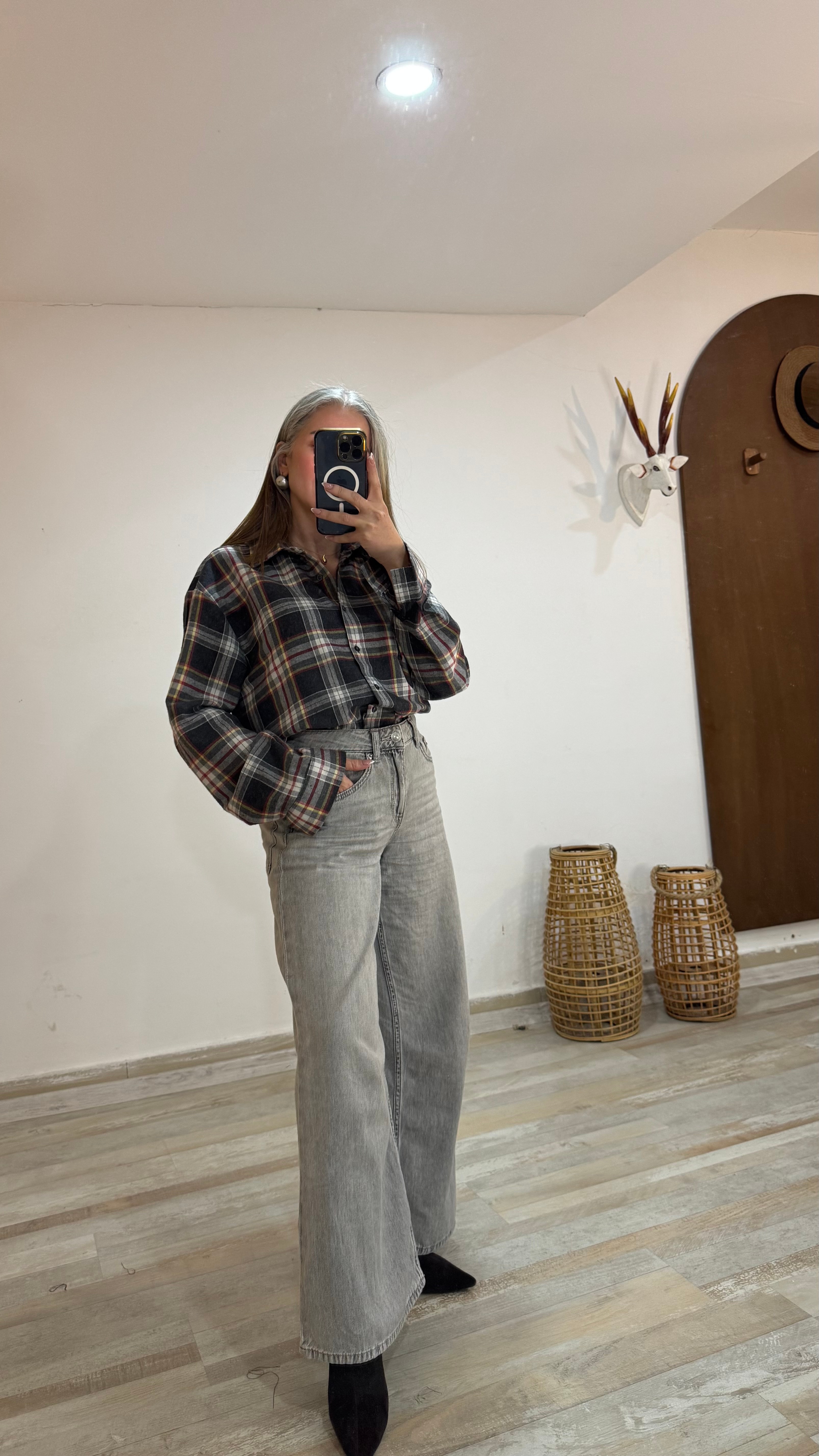 Gri Renk Ekose Gömlek