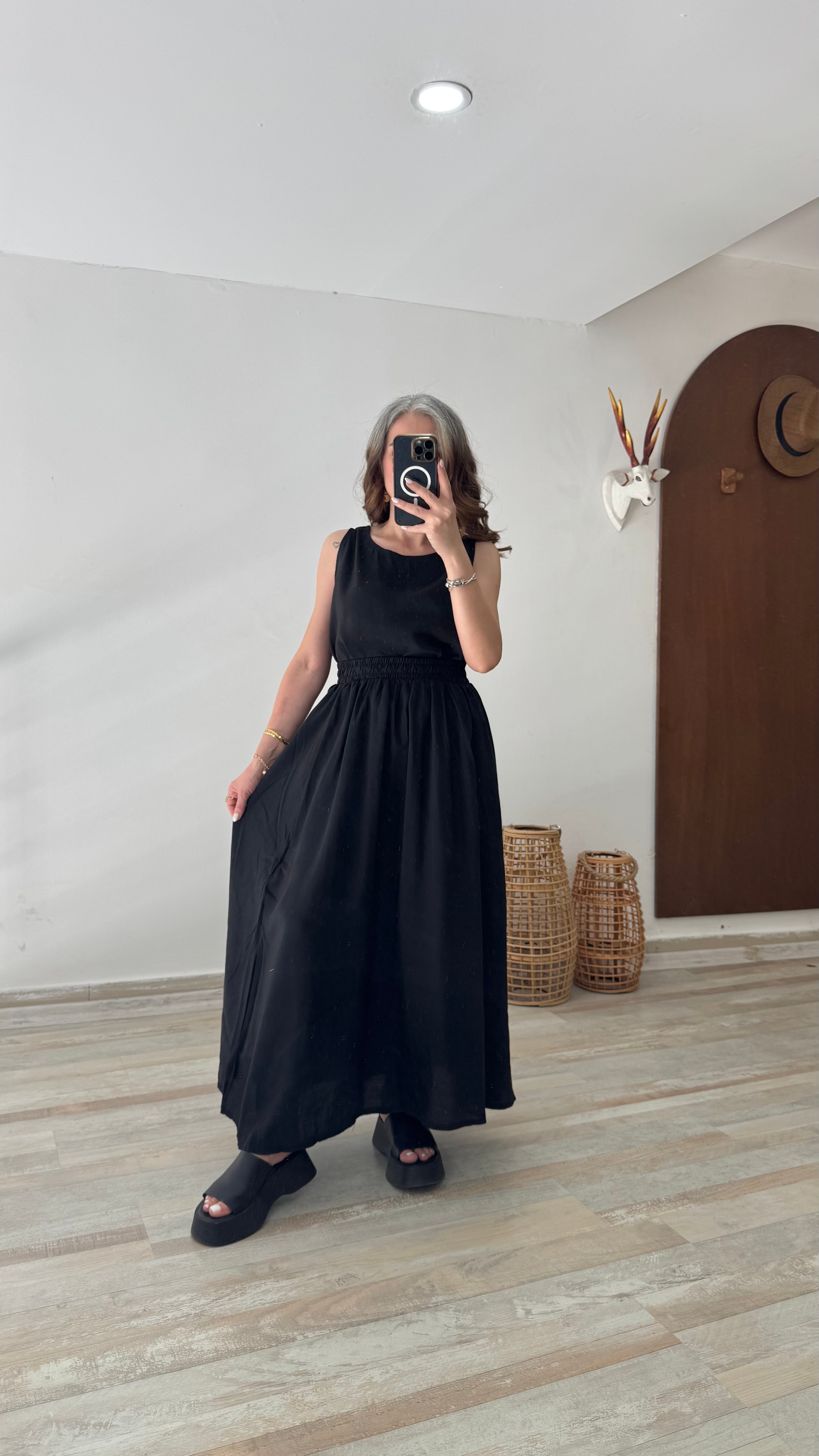 Siyah Tensel Kumaş Etekli Takım