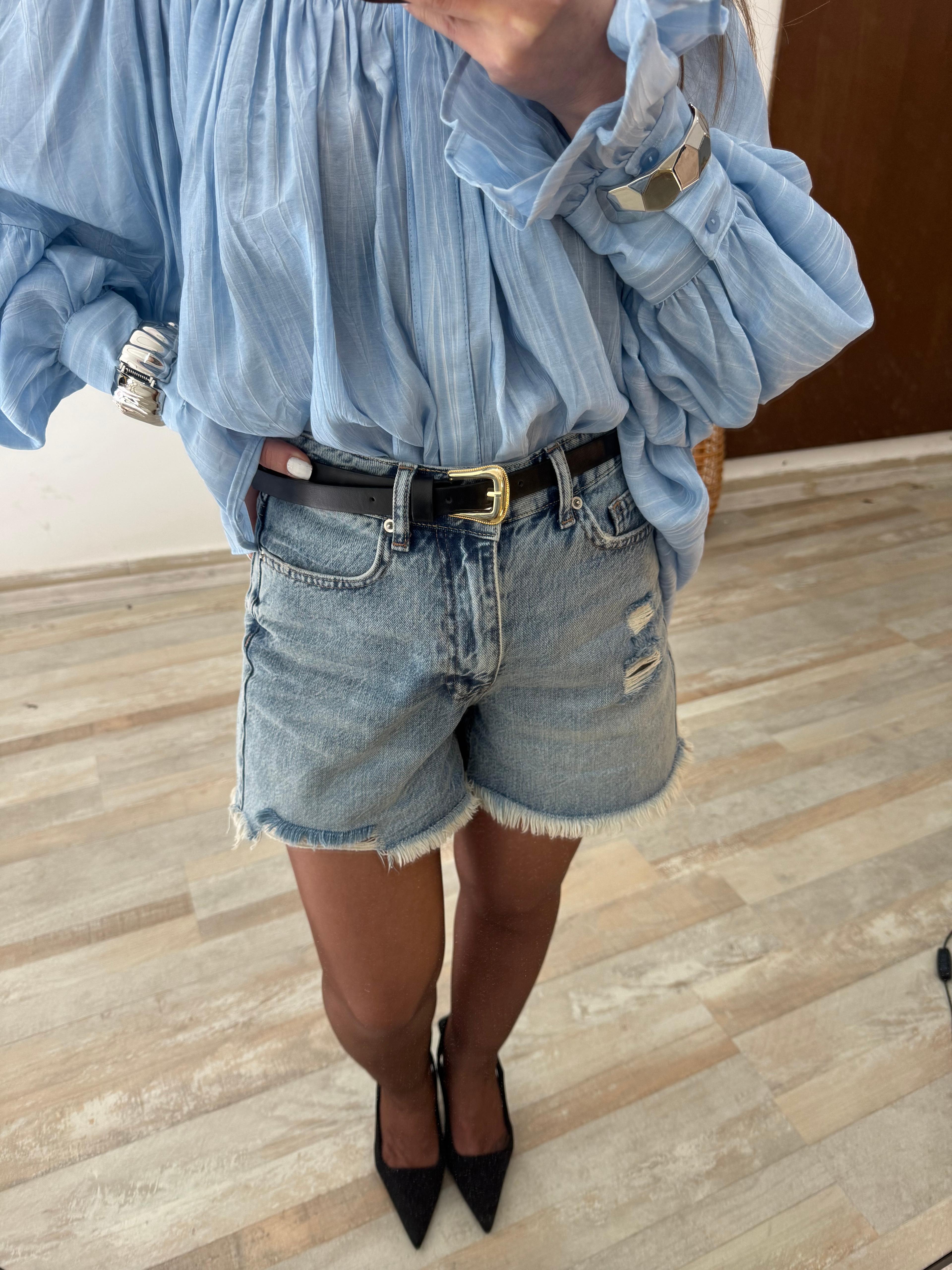 Yırtık Jeans Şort