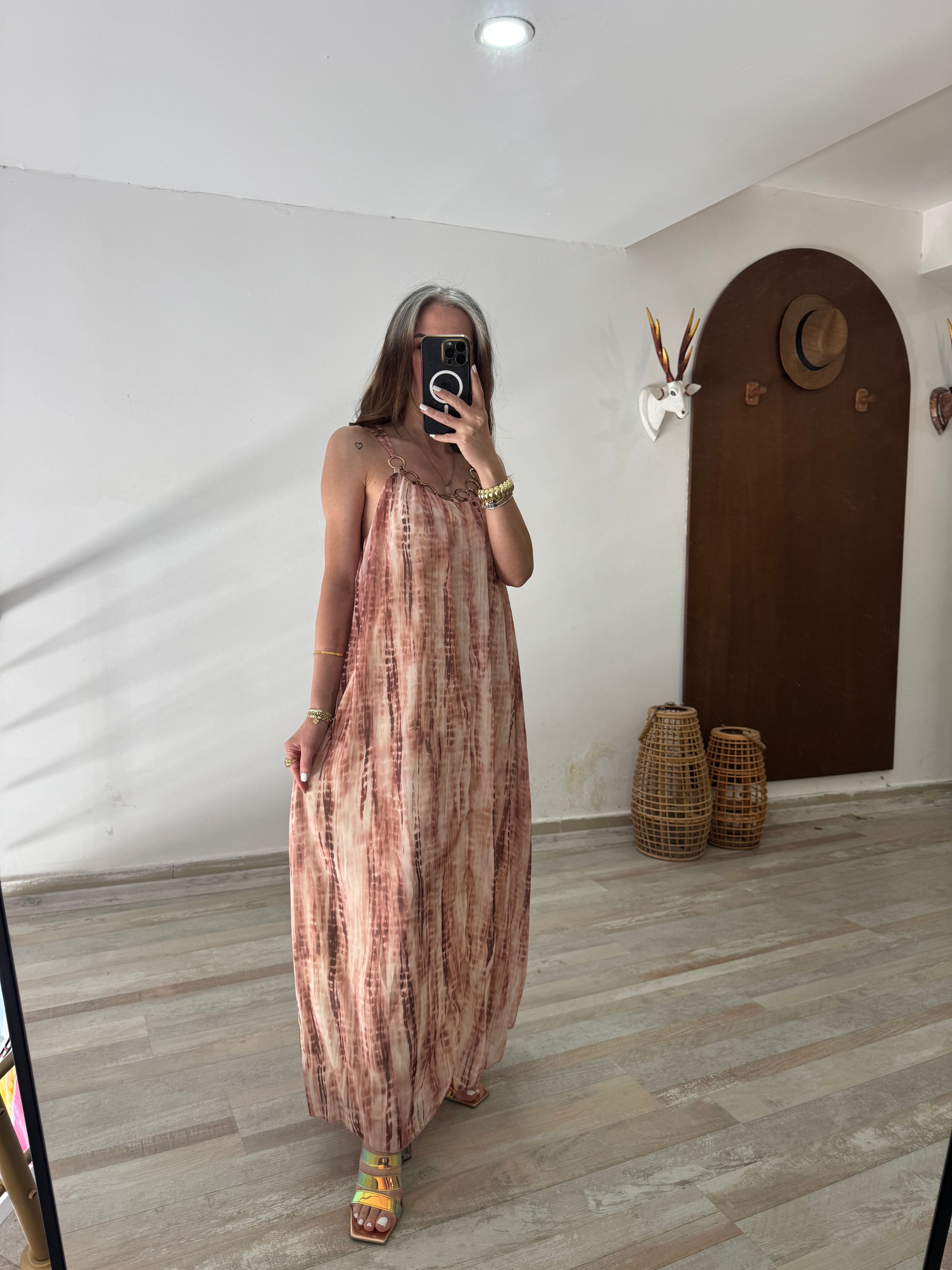 ZR Model Yakası Zincir Detay Elbise