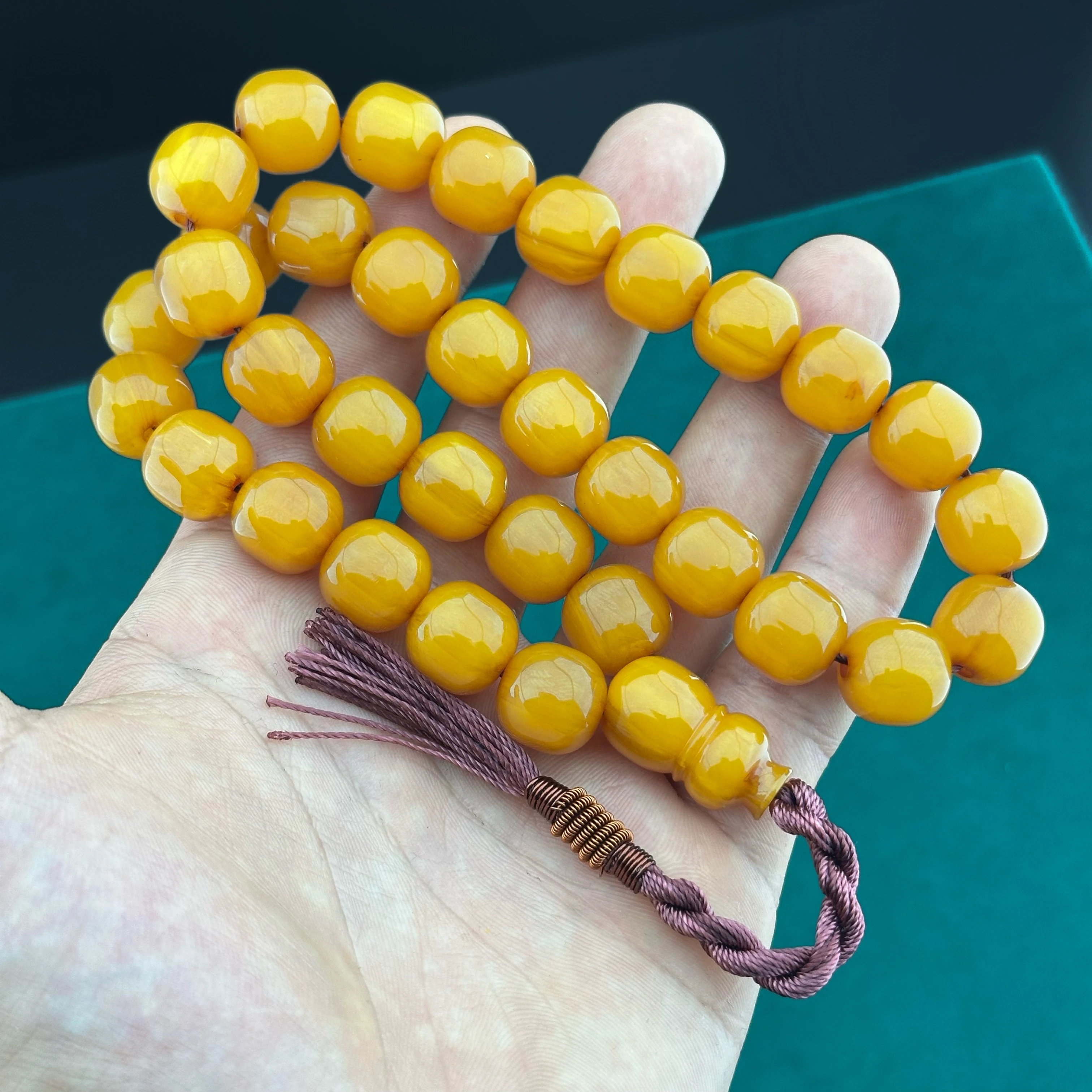 Özel Malzemeden Vişne Yolcusu Sıkma Kehribar