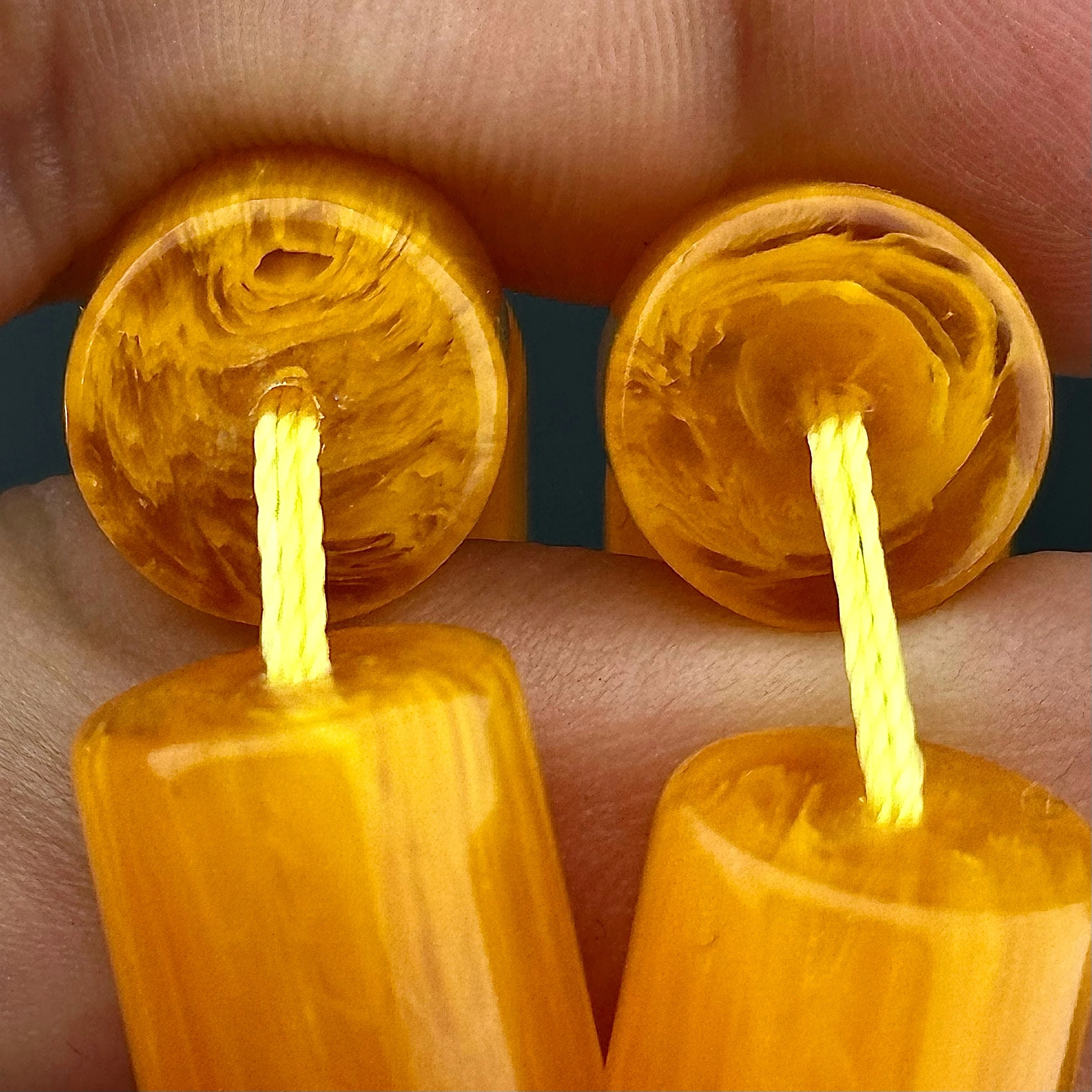 Ali ERİŞ - Helezonları ve Malzemesi İle Osmanlı Kalitesinde Sıkma Kehribar 