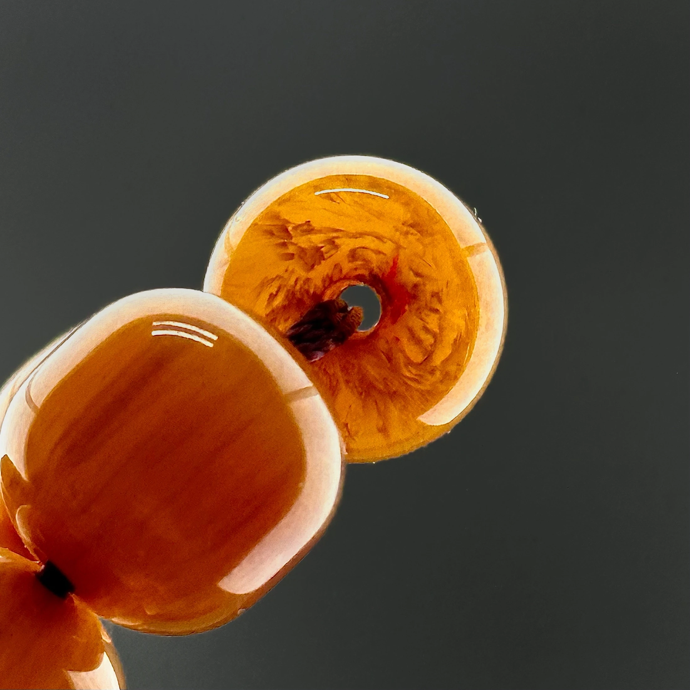 Özel Malzemeden Vişne Yolcusu Sıkma Kehribar