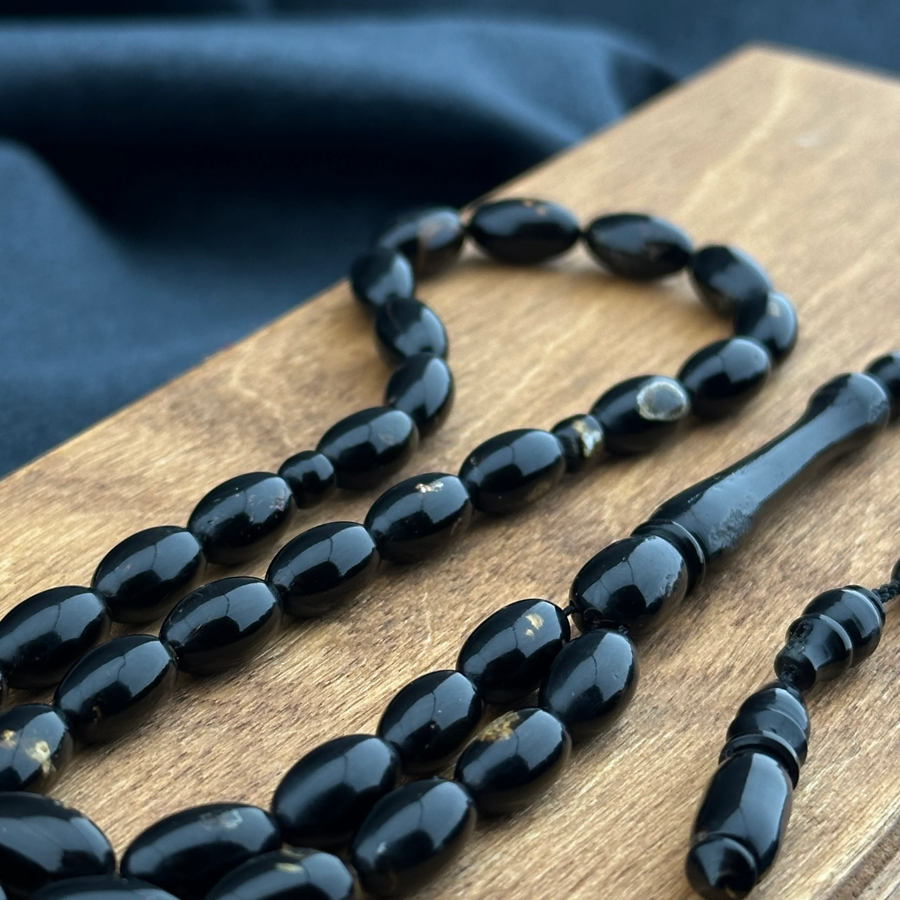 Yusuri - Nadir Temizlikte Doğal Siyah Mercan Tesbih